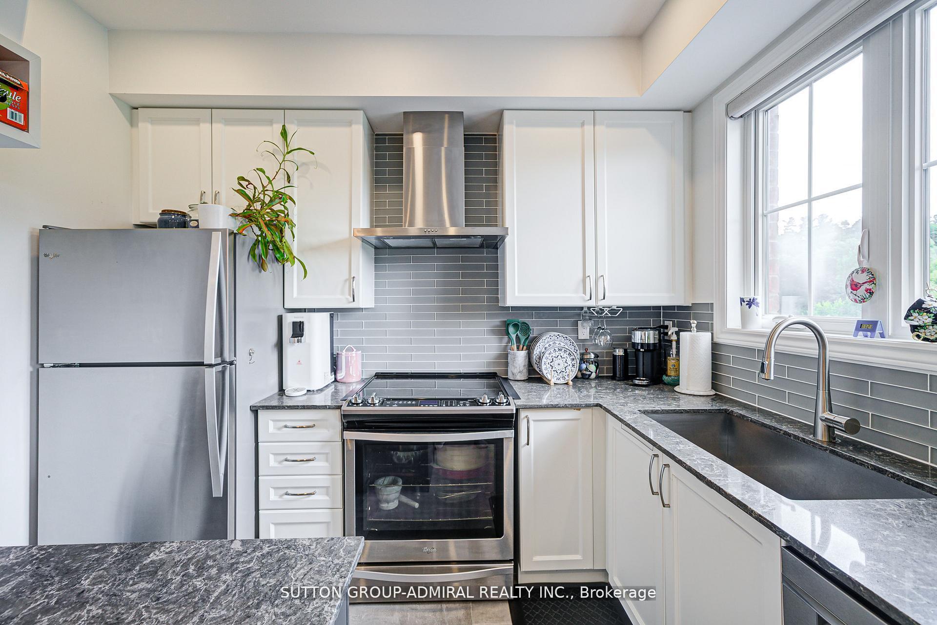 Photo 11 of Unit 3, 196 Pine Grove Road, Vaughan, Islington Woods — HOMEH