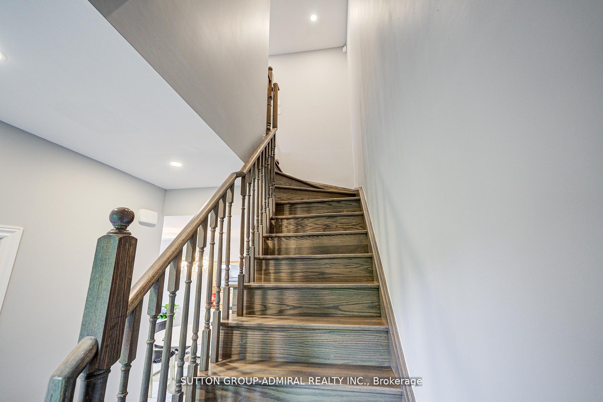 Photo 16 of Unit 3, 196 Pine Grove Road, Vaughan, Islington Woods — HOMEH