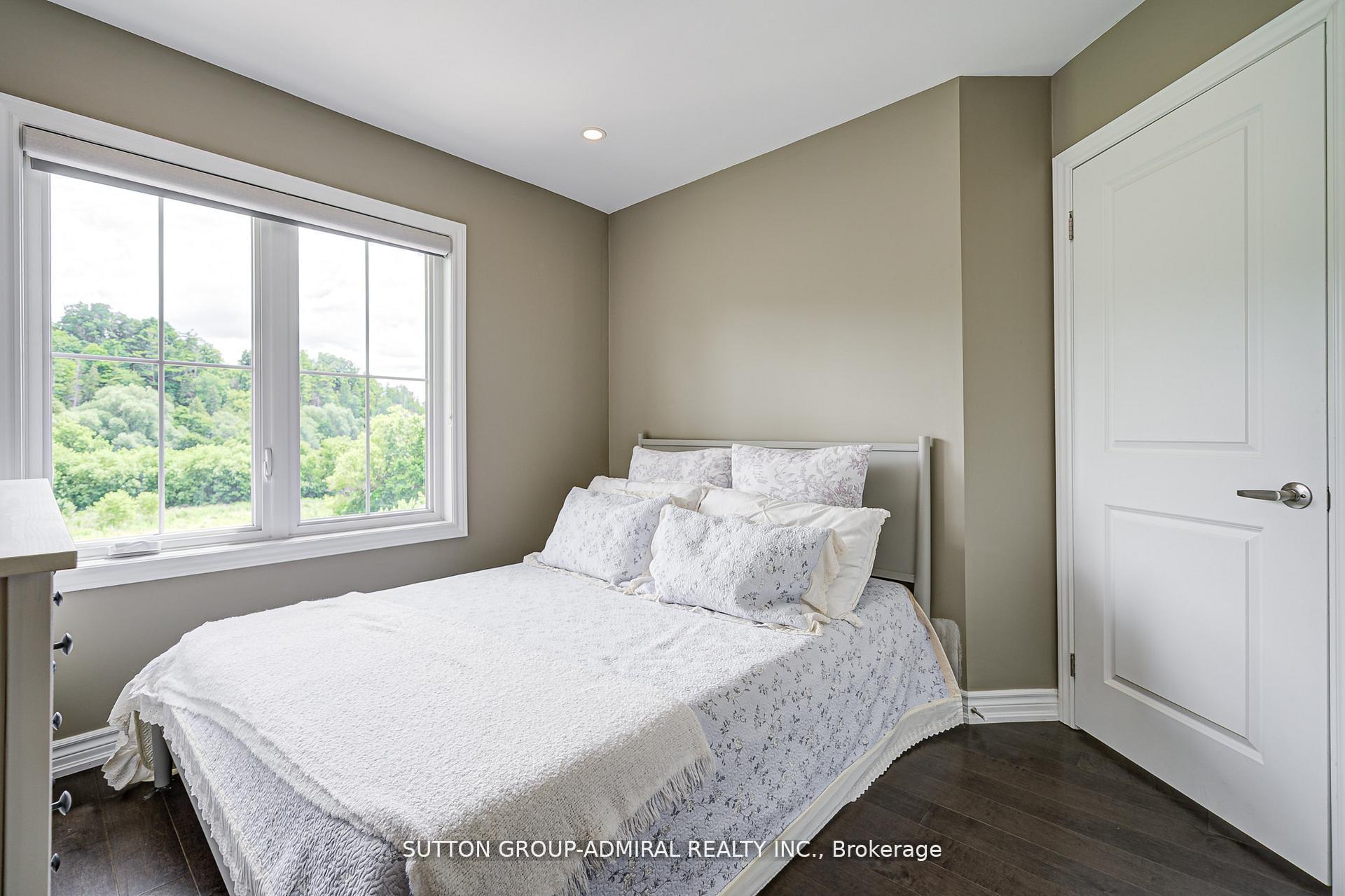 Photo 20 of Unit 3, 196 Pine Grove Road, Vaughan, Islington Woods — HOMEH