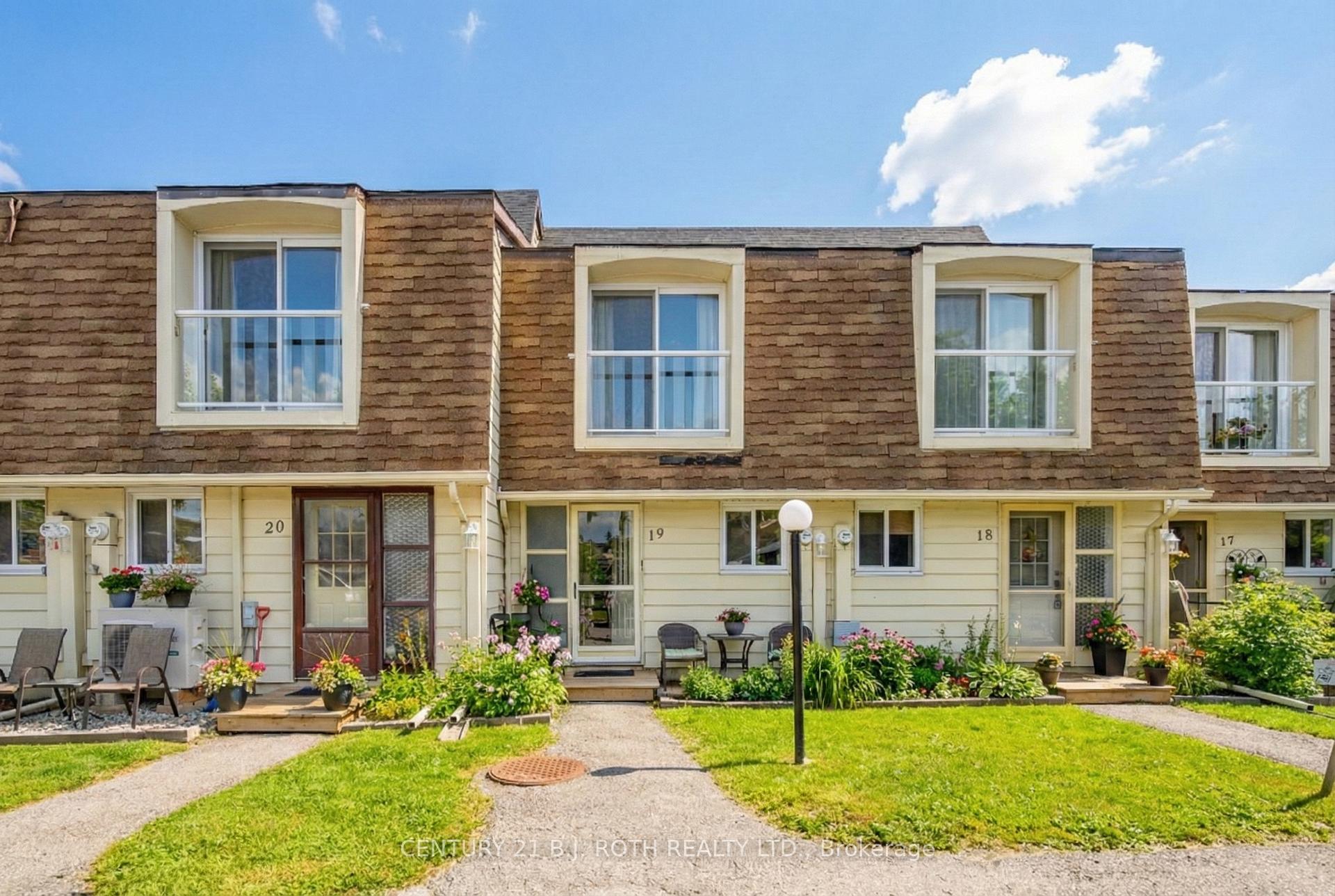 Photo of Unit 19, 4 Paradise Boulevard