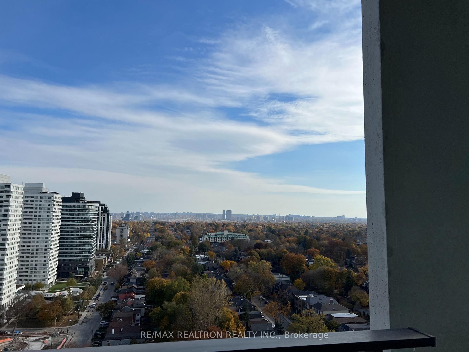Photo 4 of Unit 2505, 5 Soudan Avenue, Toronto, Mount Pleasant West — HOMEH