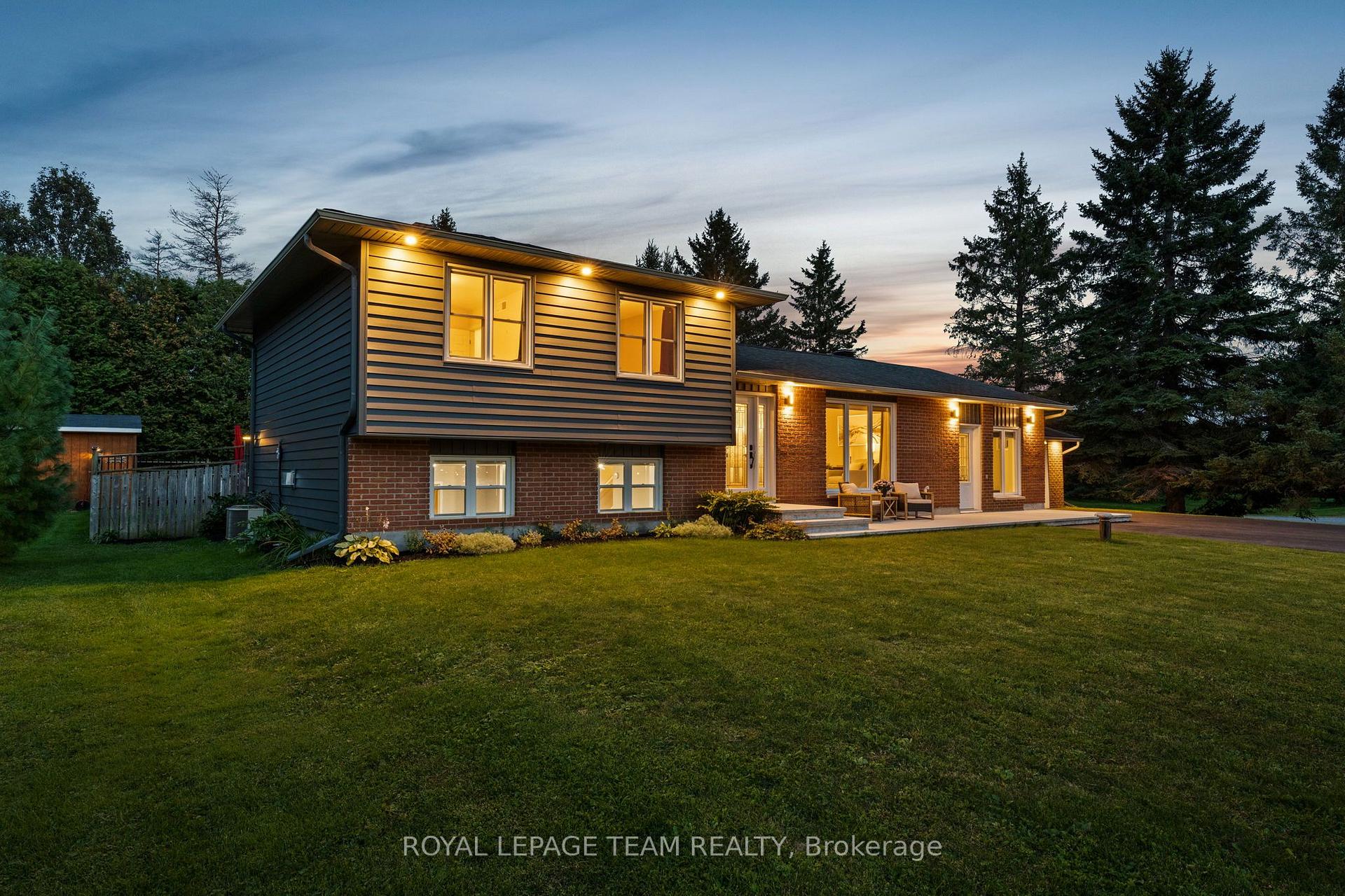 Photo 2 of 1610 Rideauvale Avenue, Ottawa, Kars — HOMEH