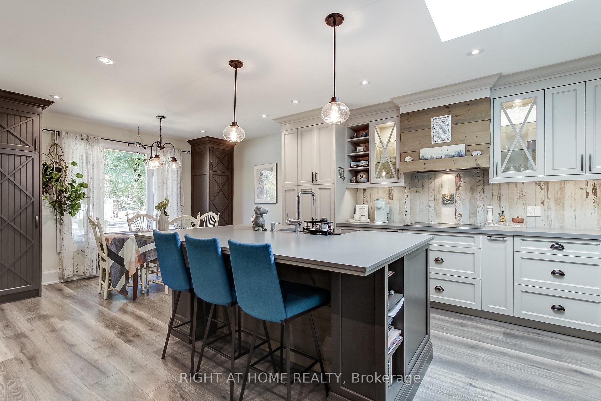 Photo 13 of 1328 Falgarwood Drive, Oakville, Falgarwood — HOMEH