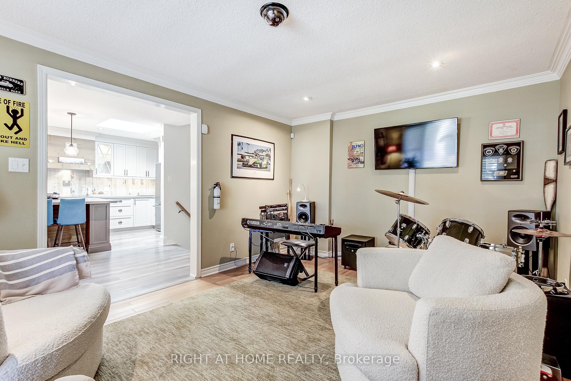 Photo 19 of 1328 Falgarwood Drive, Oakville, Falgarwood — HOMEH