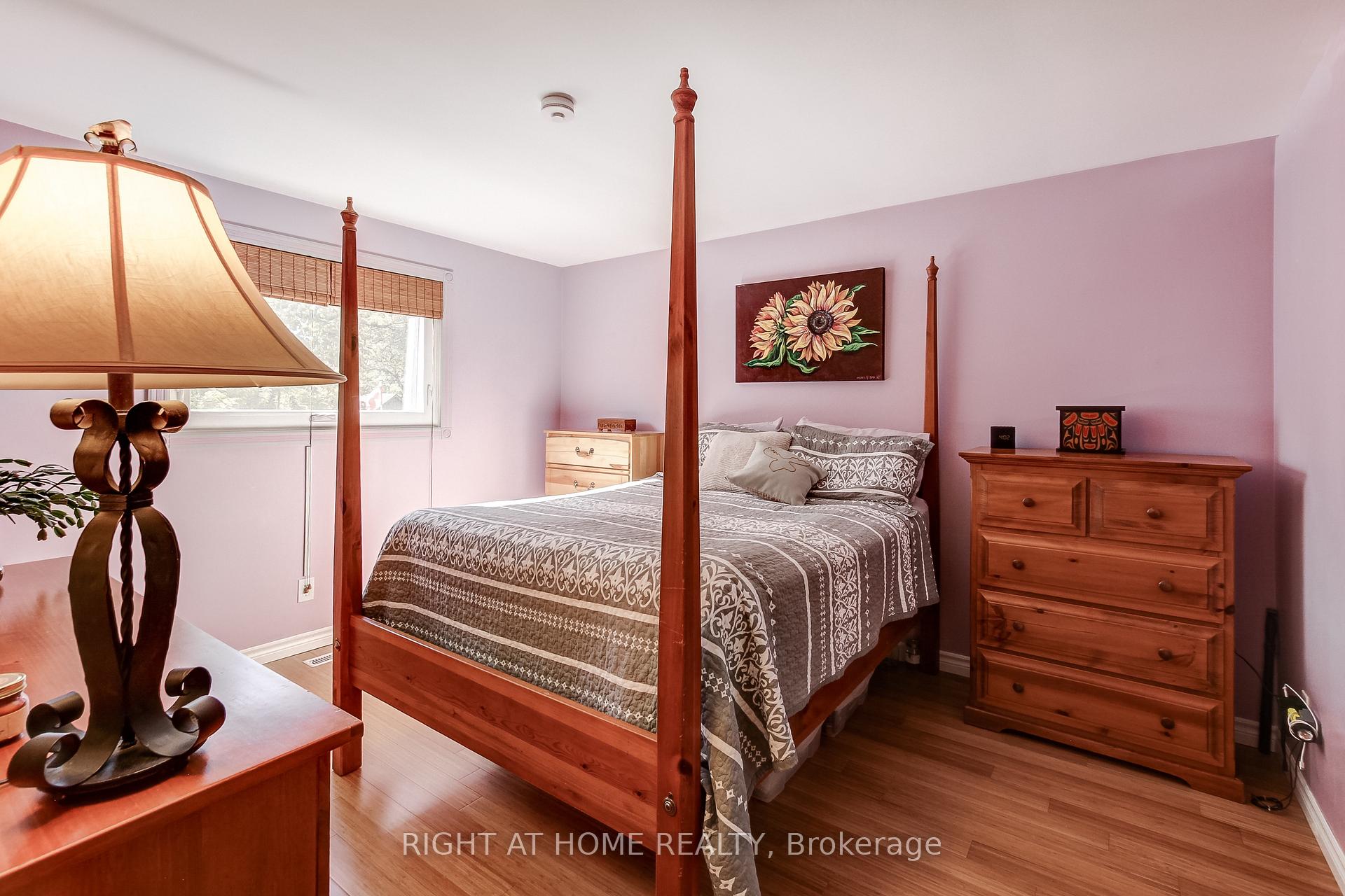 Photo 23 of 1328 Falgarwood Drive, Oakville, Falgarwood — HOMEH