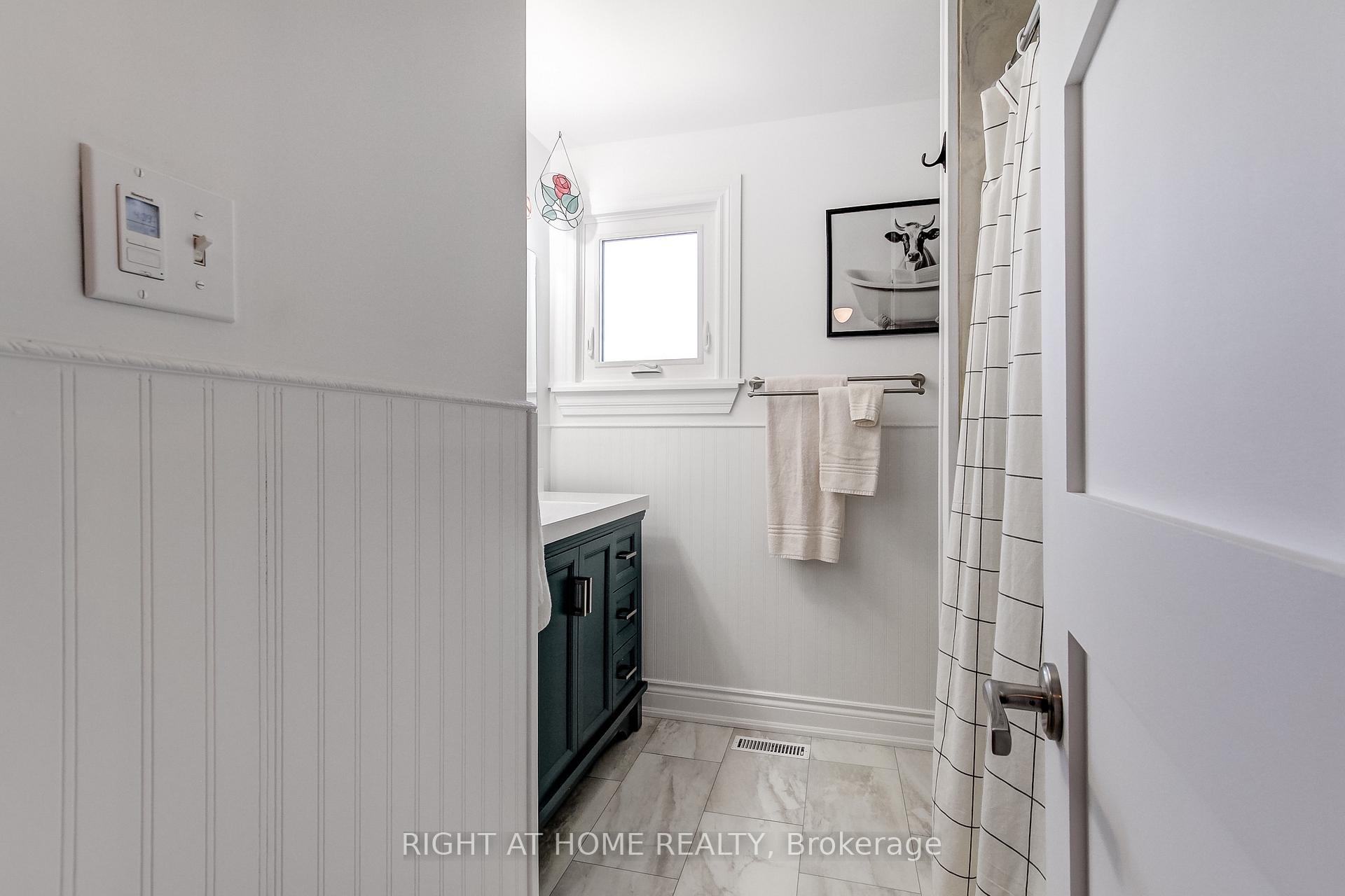 Photo 25 of 1328 Falgarwood Drive, Oakville, Falgarwood — HOMEH
