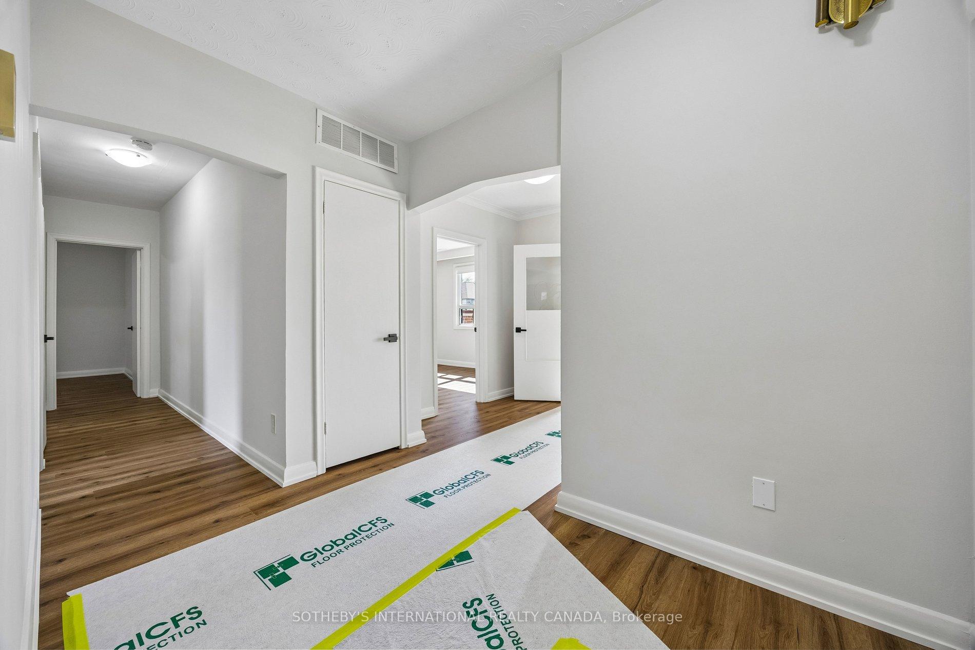 Photo 6 of 120 Ranee Avenue, Toronto, Englemount-Lawrence — HOMEH