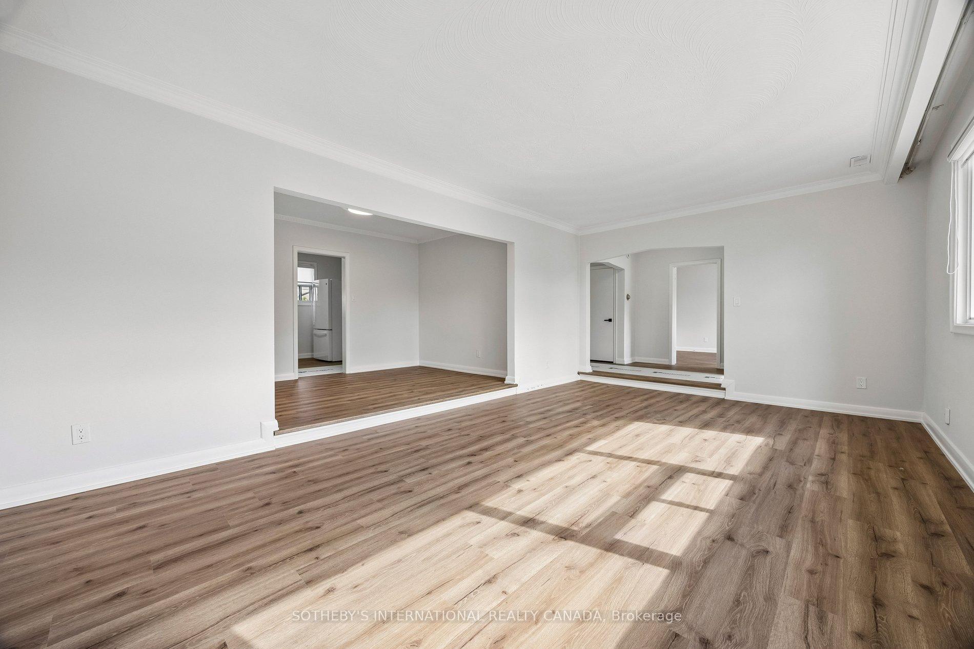 Photo 10 of 120 Ranee Avenue, Toronto, Englemount-Lawrence — HOMEH