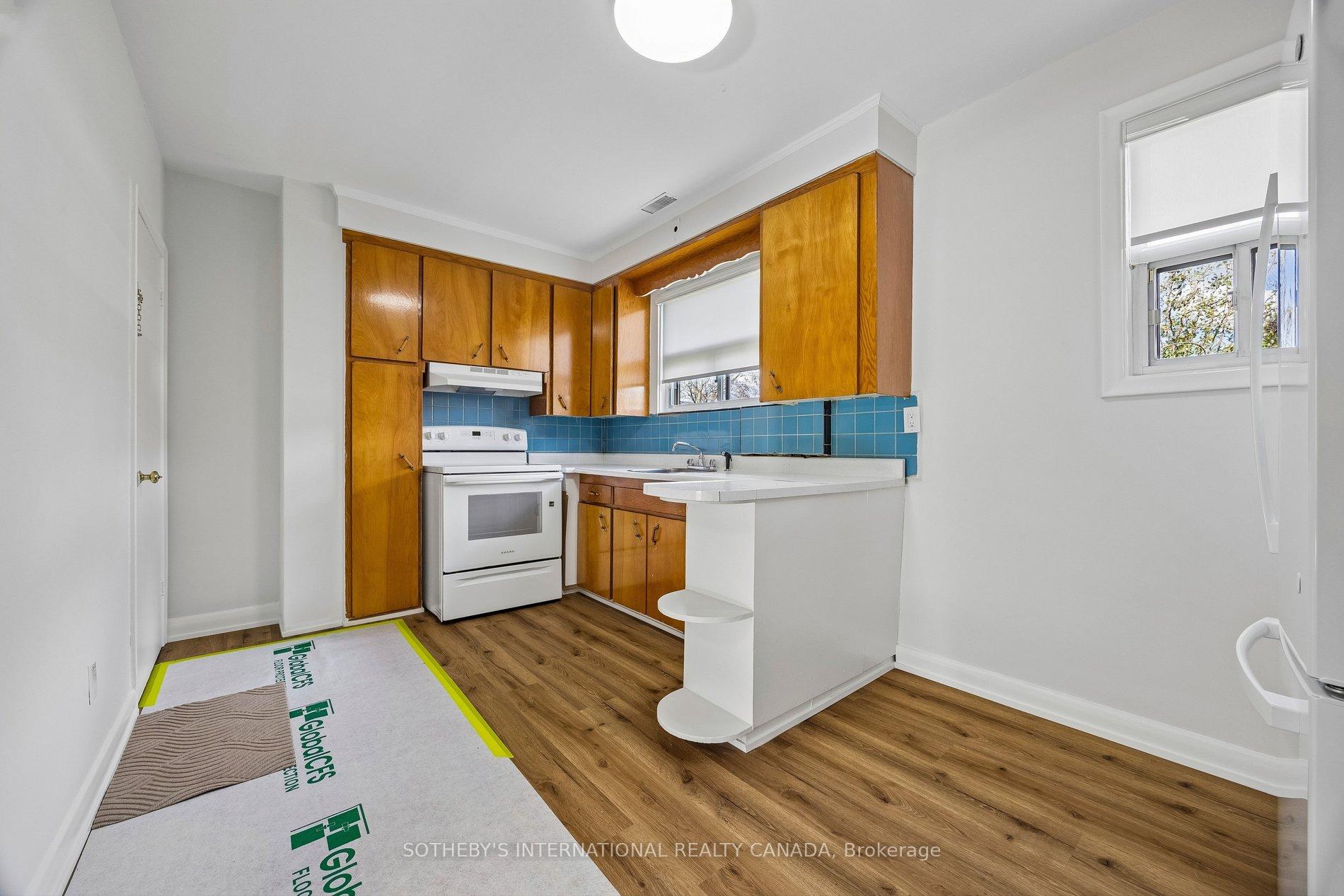 Photo 11 of 120 Ranee Avenue, Toronto, Englemount-Lawrence — HOMEH