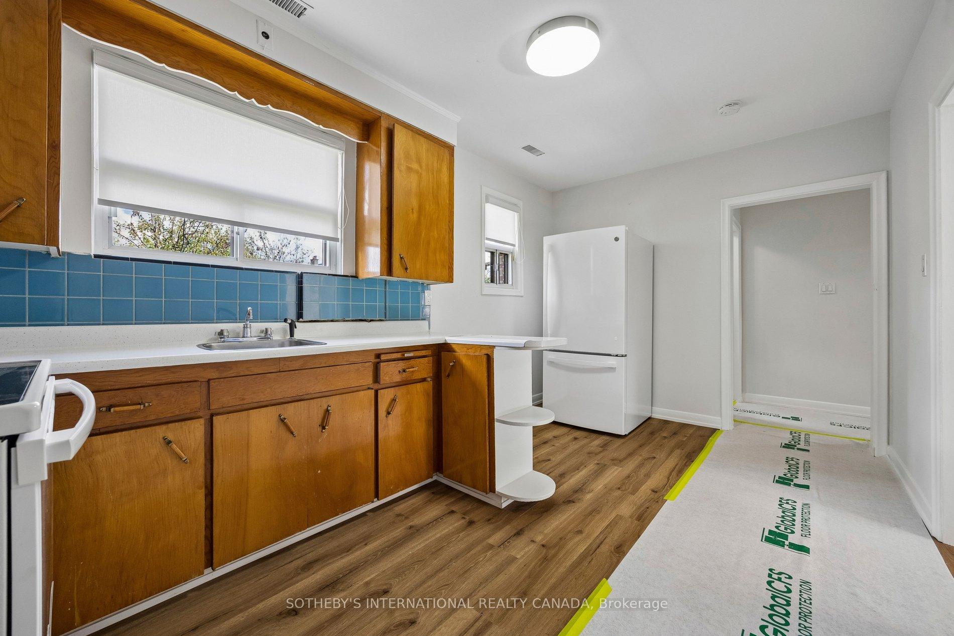 Photo 14 of 120 Ranee Avenue, Toronto, Englemount-Lawrence — HOMEH