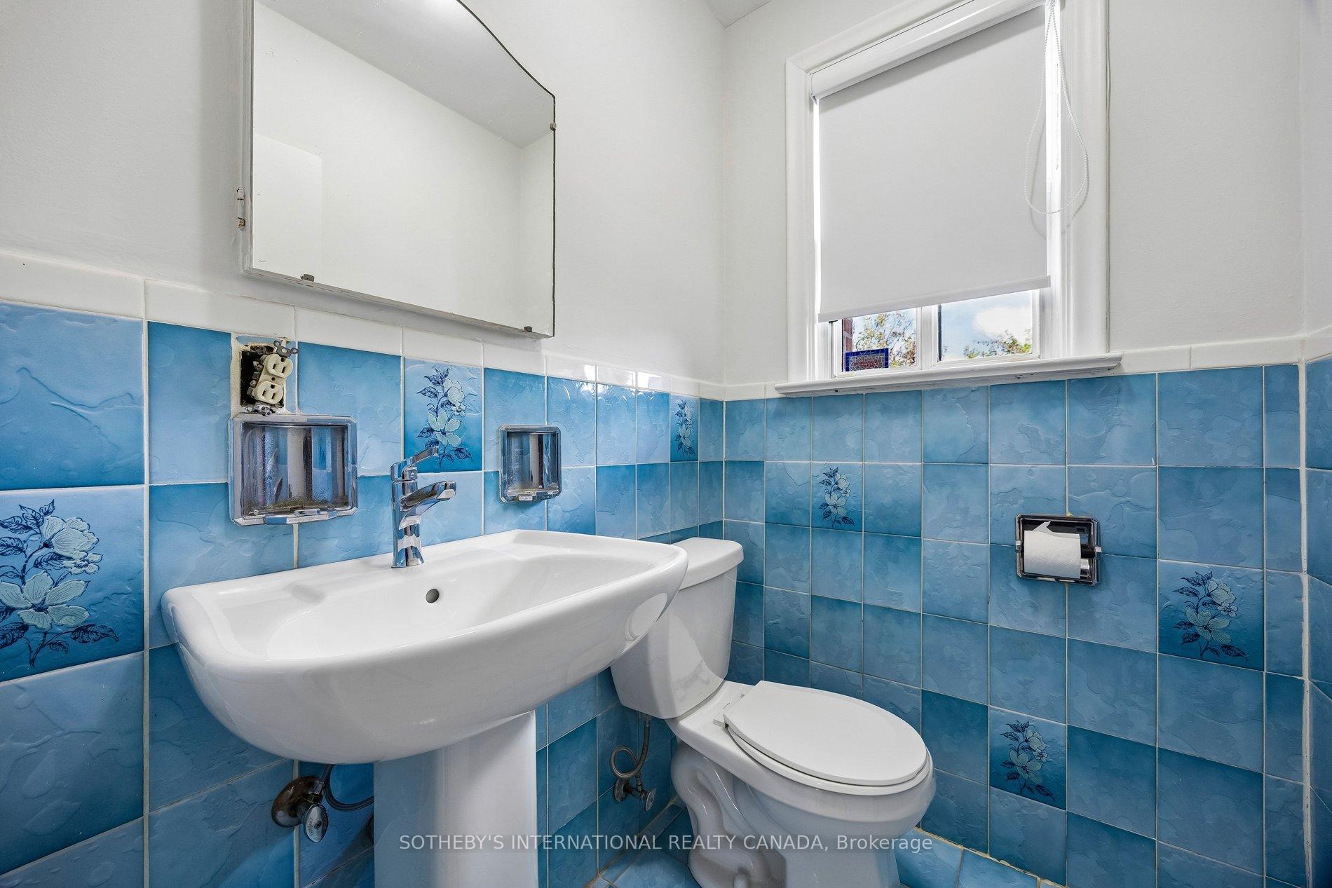 Photo 16 of 120 Ranee Avenue, Toronto, Englemount-Lawrence — HOMEH