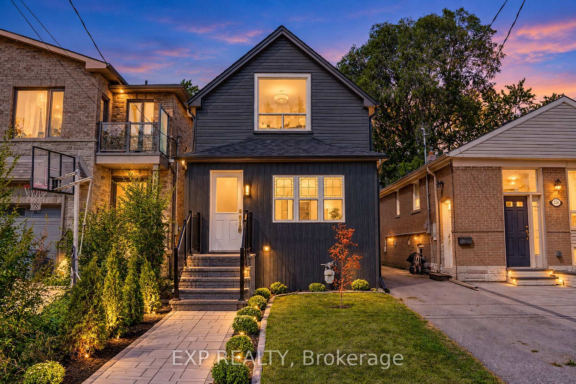 Front of 224 Aylesworth Avenue