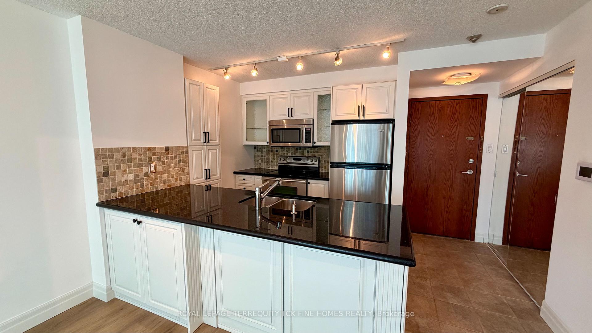 Photo 8 of Unit 2604, 10 Yonge Street, Toronto, Waterfront Communities — HOMEH