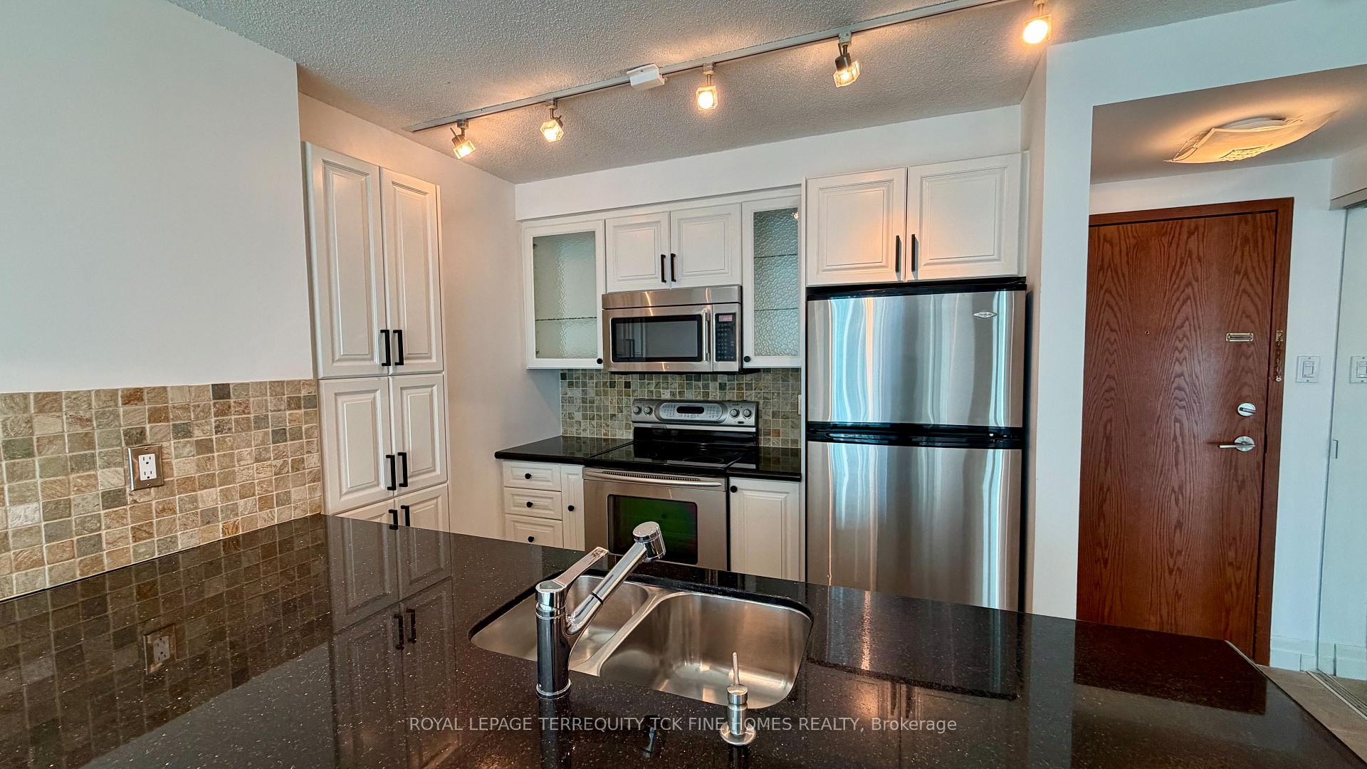 Photo 16 of Unit 2604, 10 Yonge Street, Toronto, Waterfront Communities — HOMEH