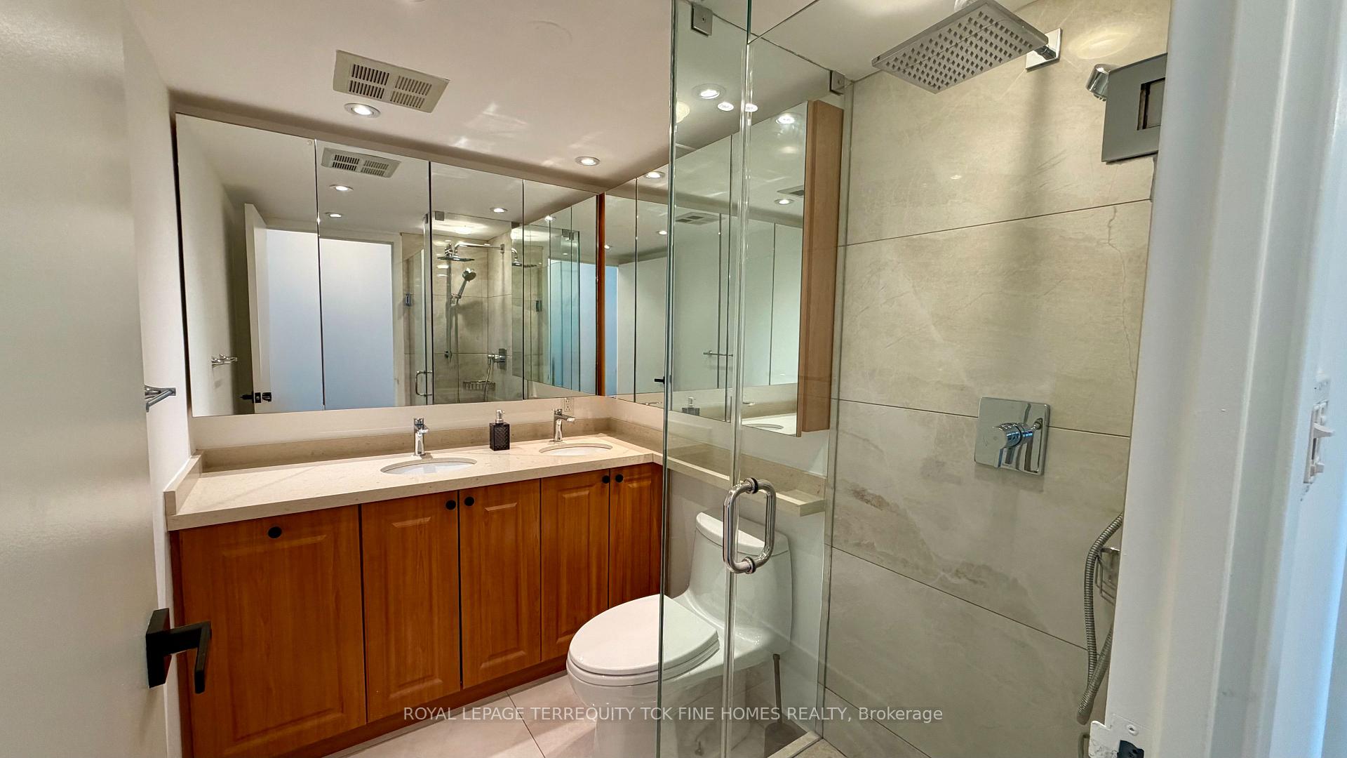 Photo 17 of Unit 2604, 10 Yonge Street, Toronto, Waterfront Communities — HOMEH