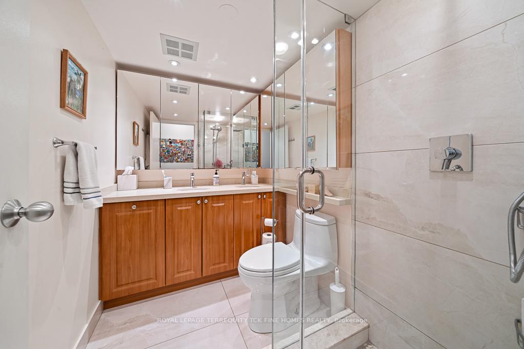Photo 18 of Unit 2604, 10 Yonge Street, Toronto, Waterfront Communities — HOMEH