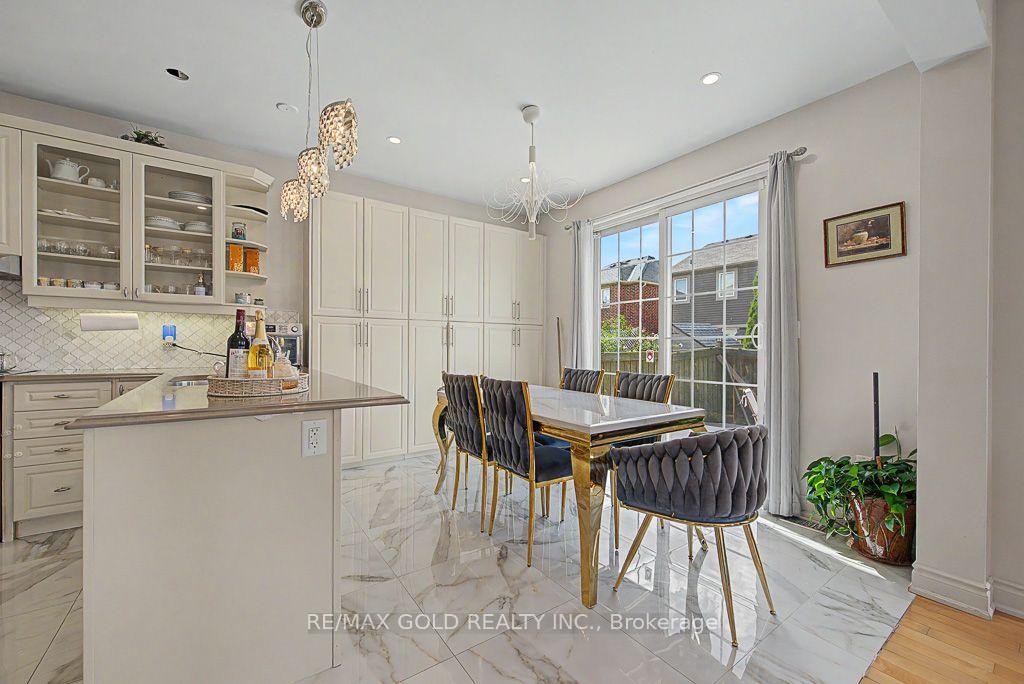 Photo 15 of 24 Haverty Trail, Brampton, Northwest Brampton — HOMEH