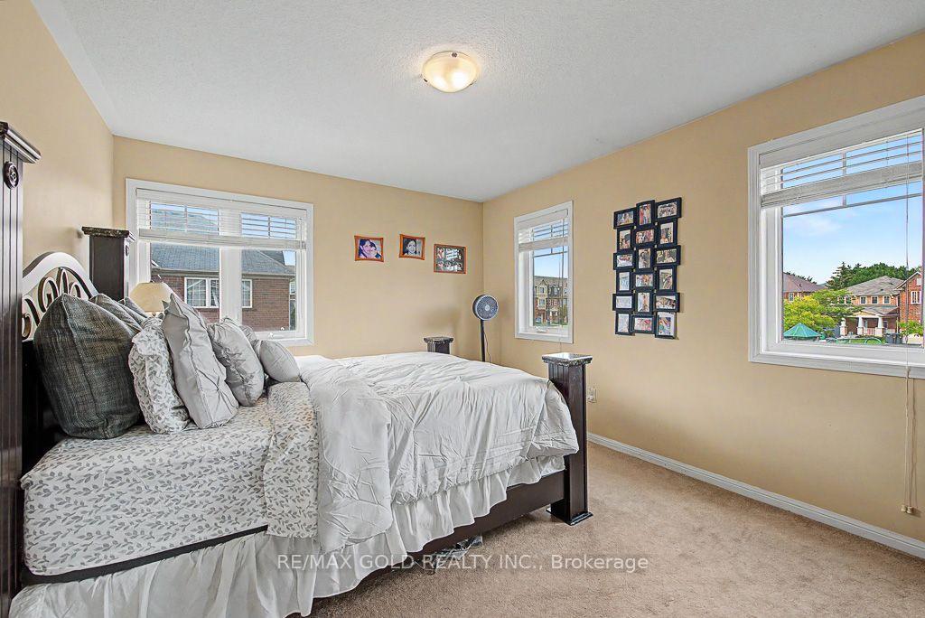Photo 33 of 24 Haverty Trail, Brampton, Northwest Brampton — HOMEH