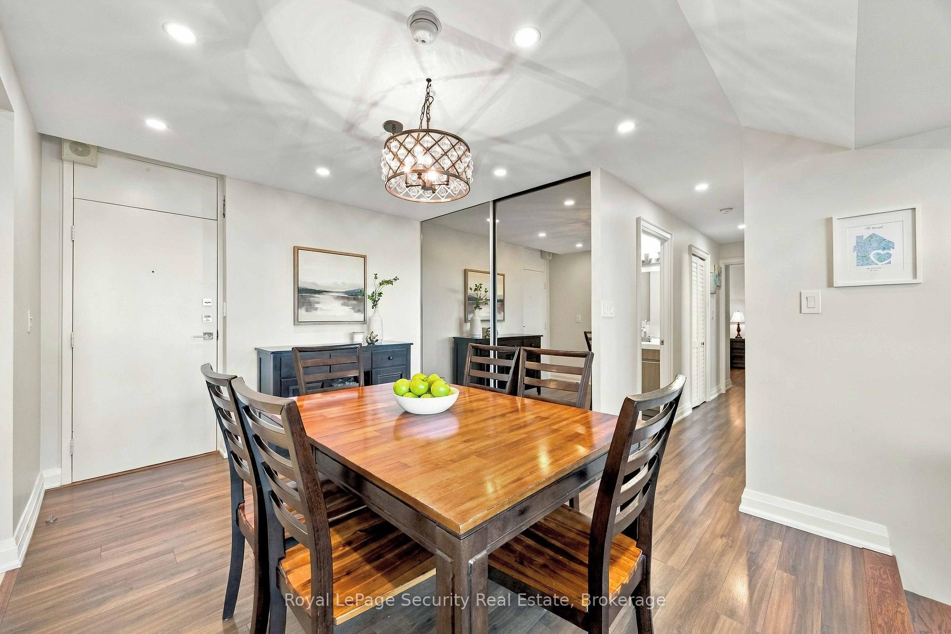 Photo 6 of Unit 1504, 250 Scarlett Road, Toronto, Rockcliffe-Smythe — HOMEH