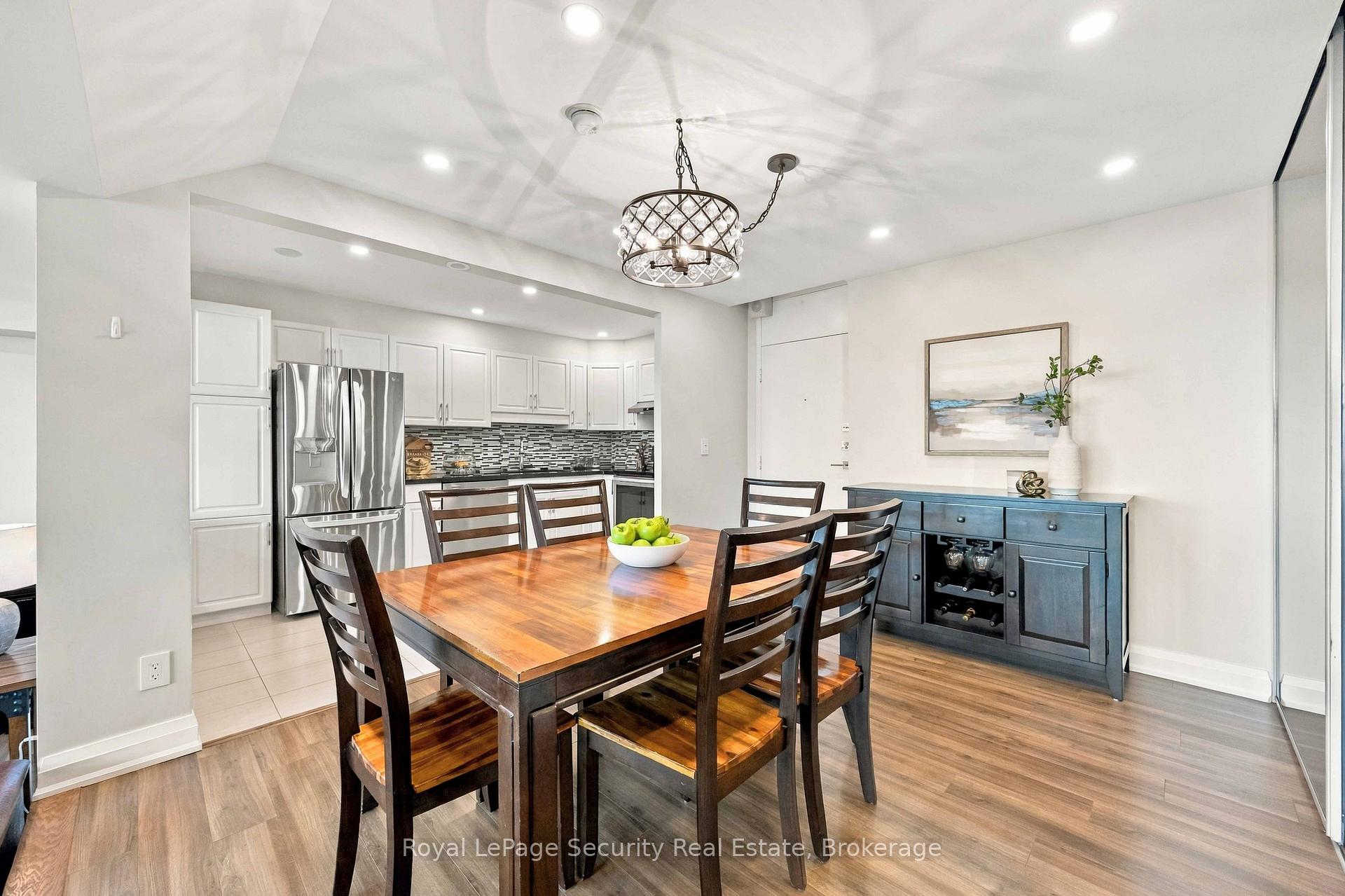 Photo 12 of Unit 1504, 250 Scarlett Road, Toronto, Rockcliffe-Smythe — HOMEH