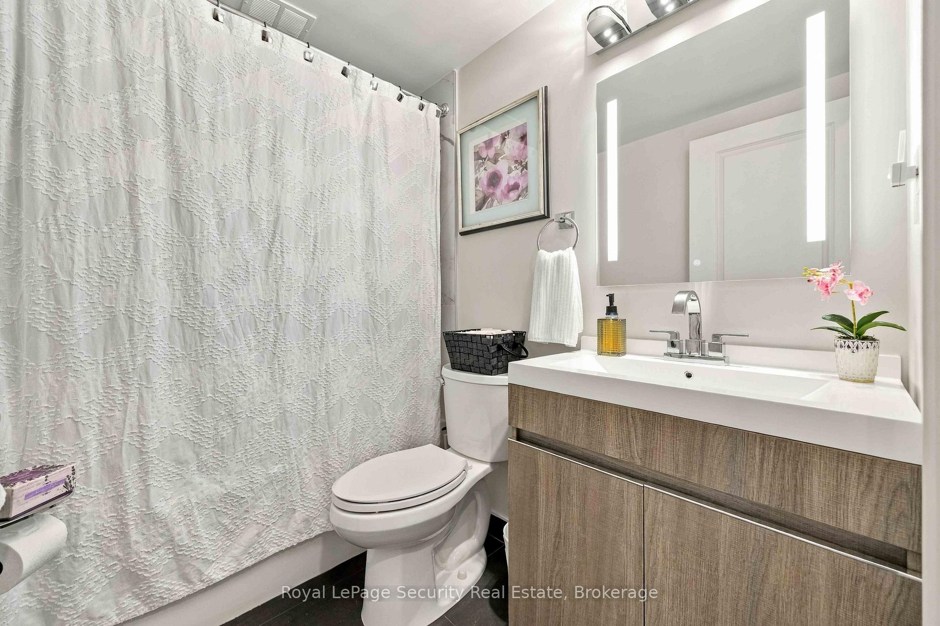 Photo 23 of Unit 1504, 250 Scarlett Road, Toronto, Rockcliffe-Smythe — HOMEH