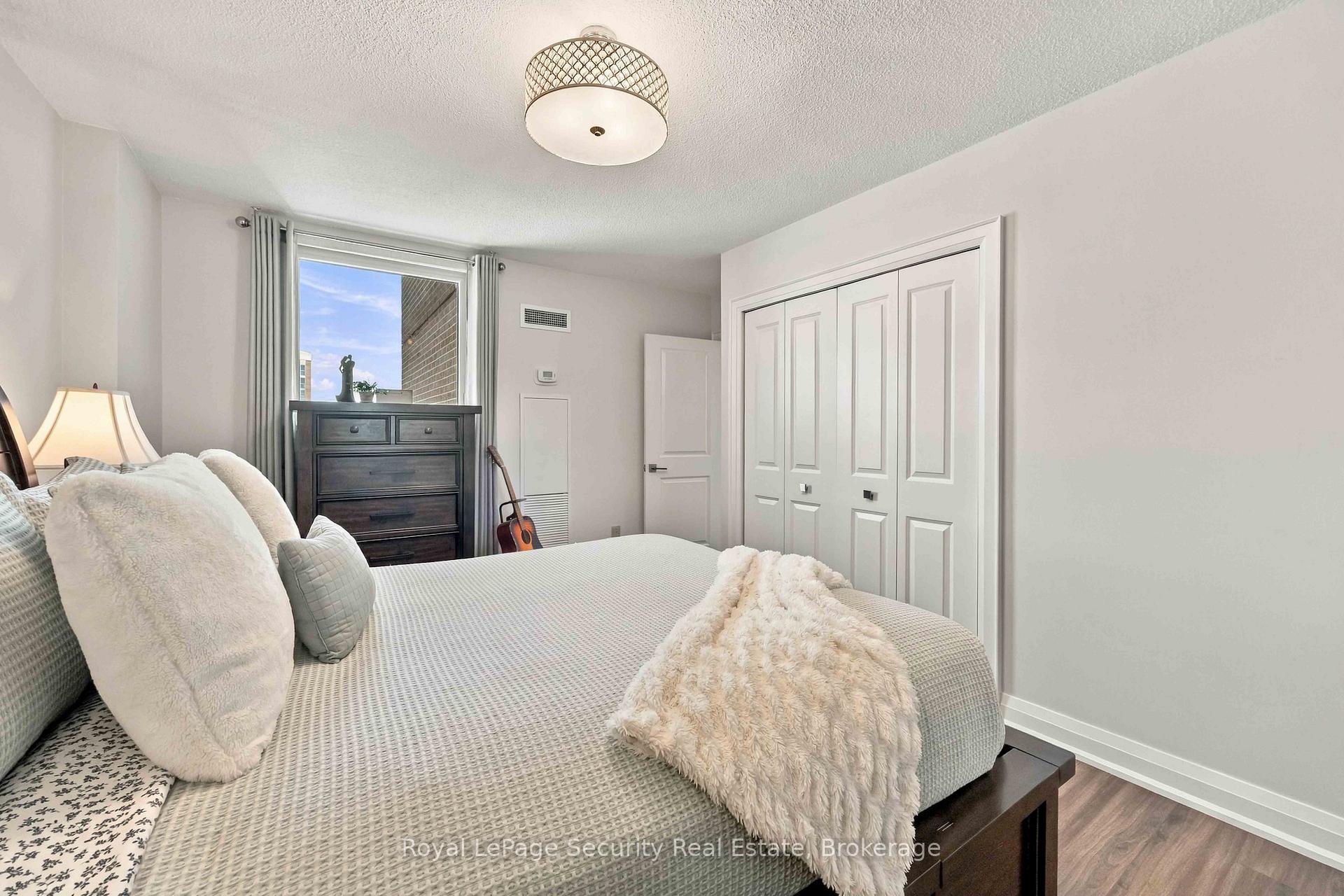 Photo 27 of Unit 1504, 250 Scarlett Road, Toronto, Rockcliffe-Smythe — HOMEH
