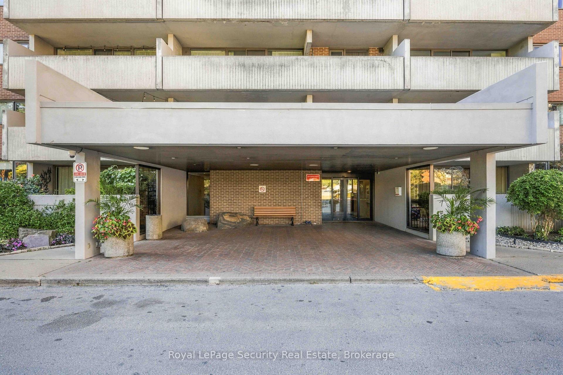 Photo 46 of Unit 1504, 250 Scarlett Road, Toronto, Rockcliffe-Smythe — HOMEH