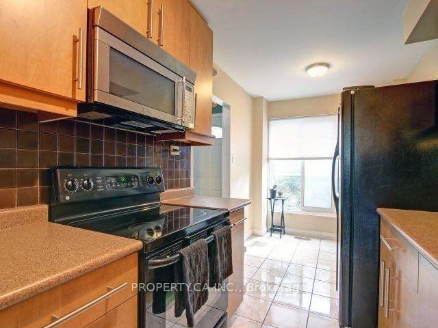 Photo 7 of 50 Wild Briarway, North York, Bayview Village — HOMEH