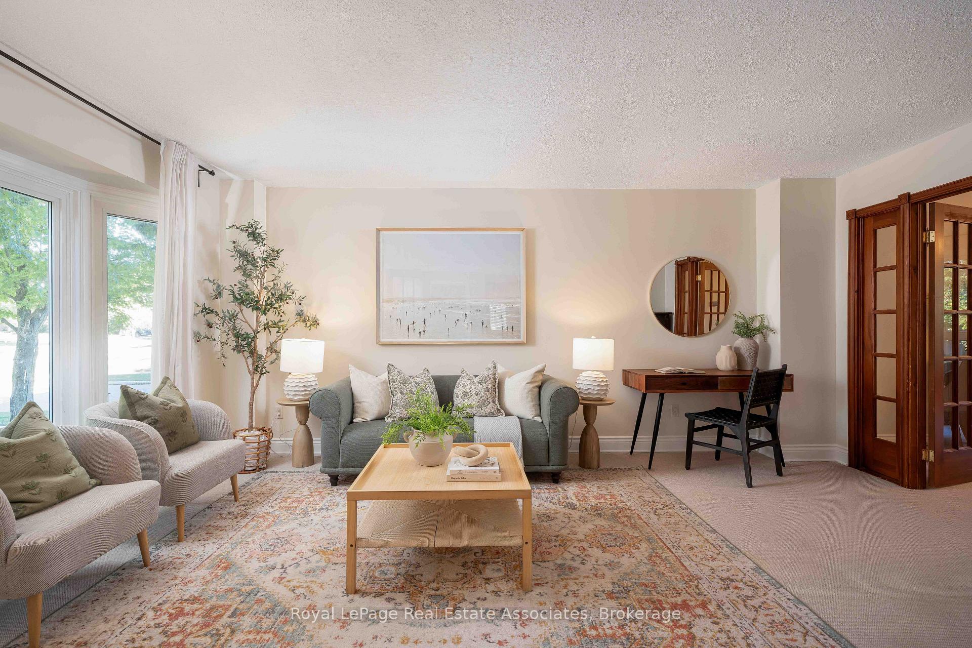Photo 2 of 2253 Towne Boulevard, Oakville, River Oaks — HOMEH