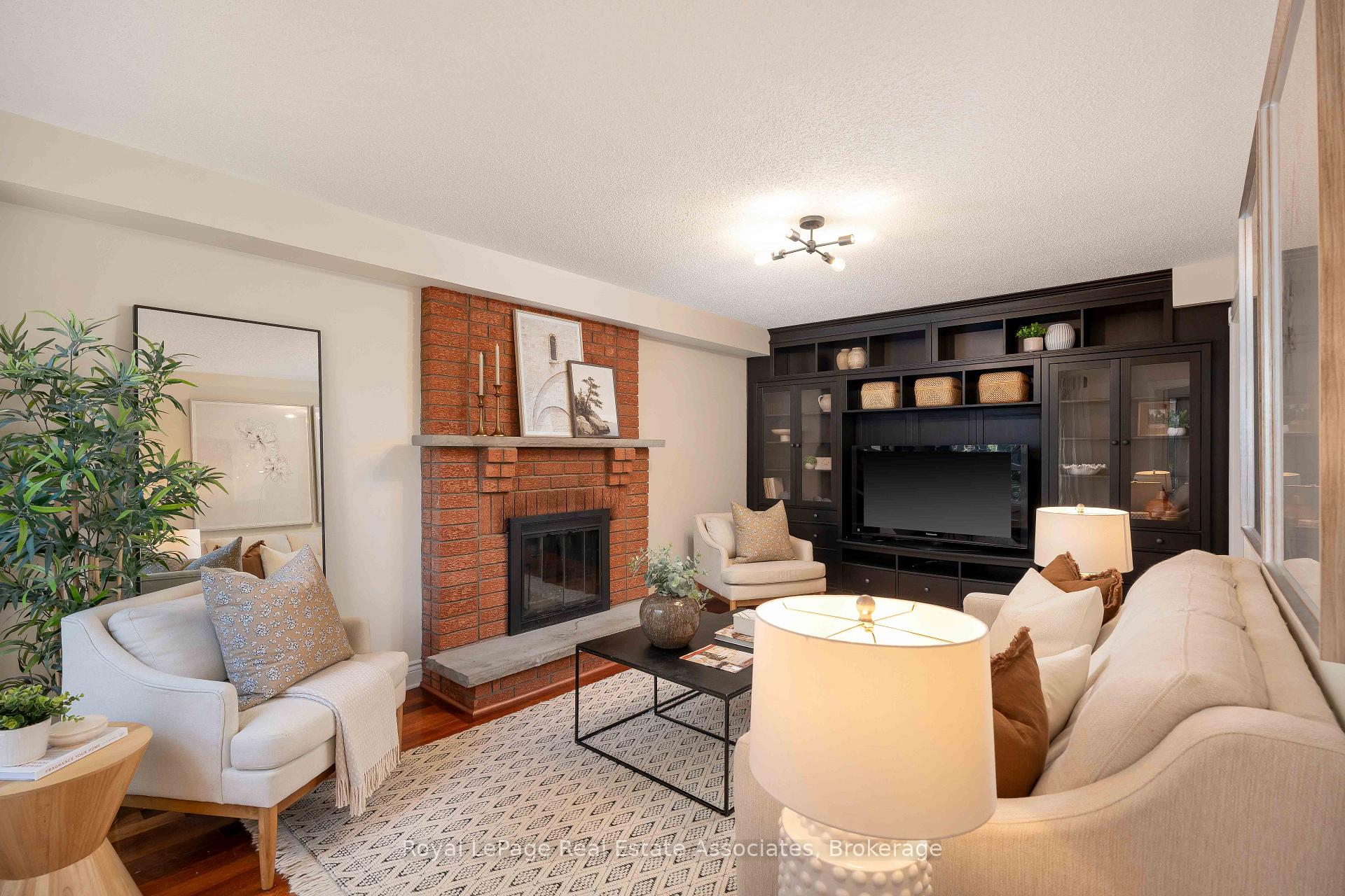 Photo 21 of 2253 Towne Boulevard, Oakville, River Oaks — HOMEH