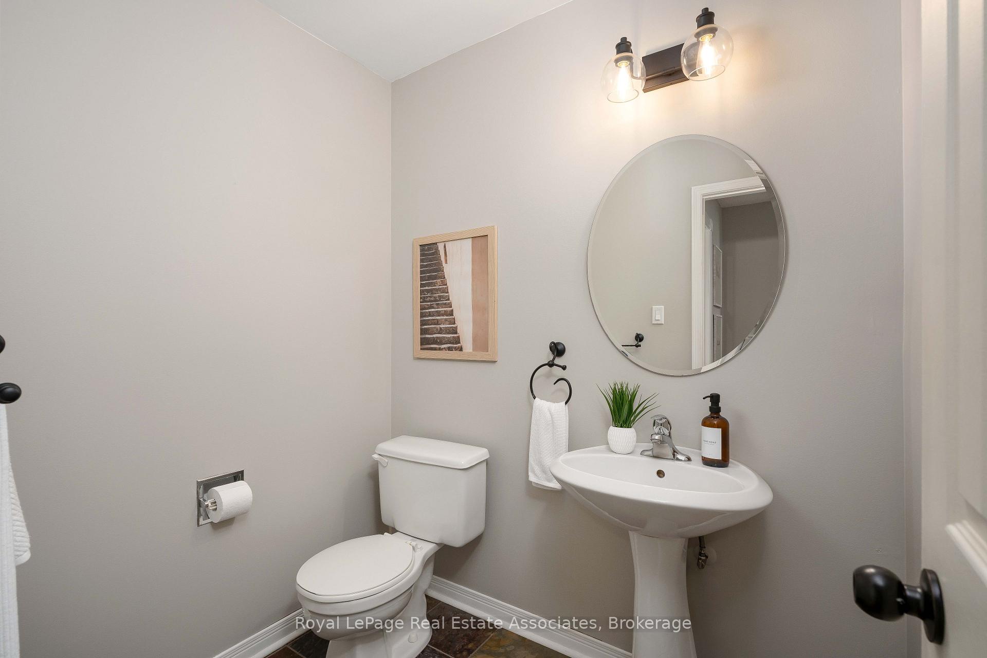 Photo 25 of 2253 Towne Boulevard, Oakville, River Oaks — HOMEH