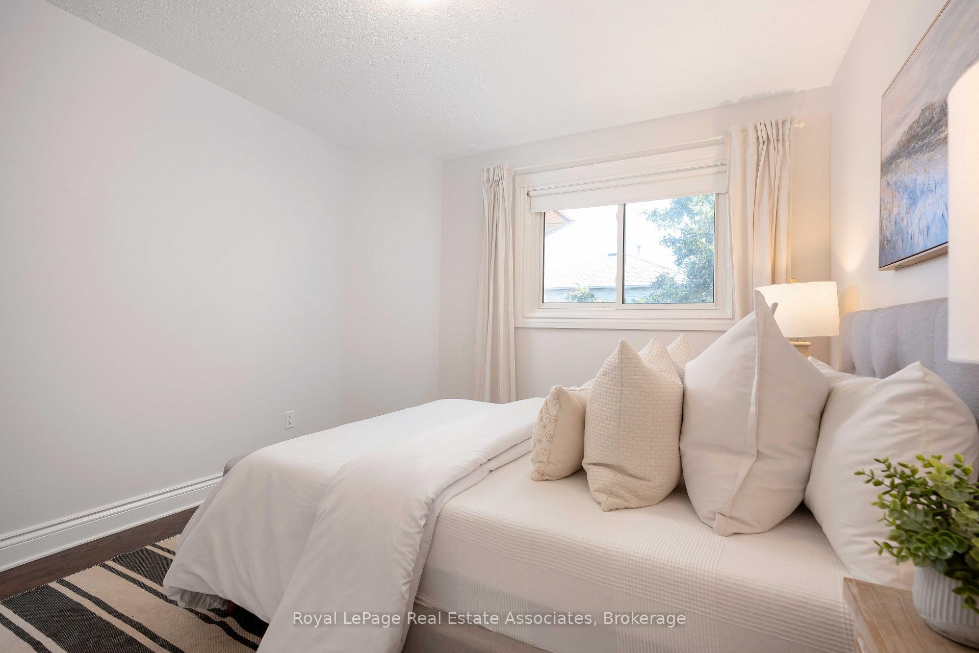 Photo 39 of 2253 Towne Boulevard, Oakville, River Oaks — HOMEH