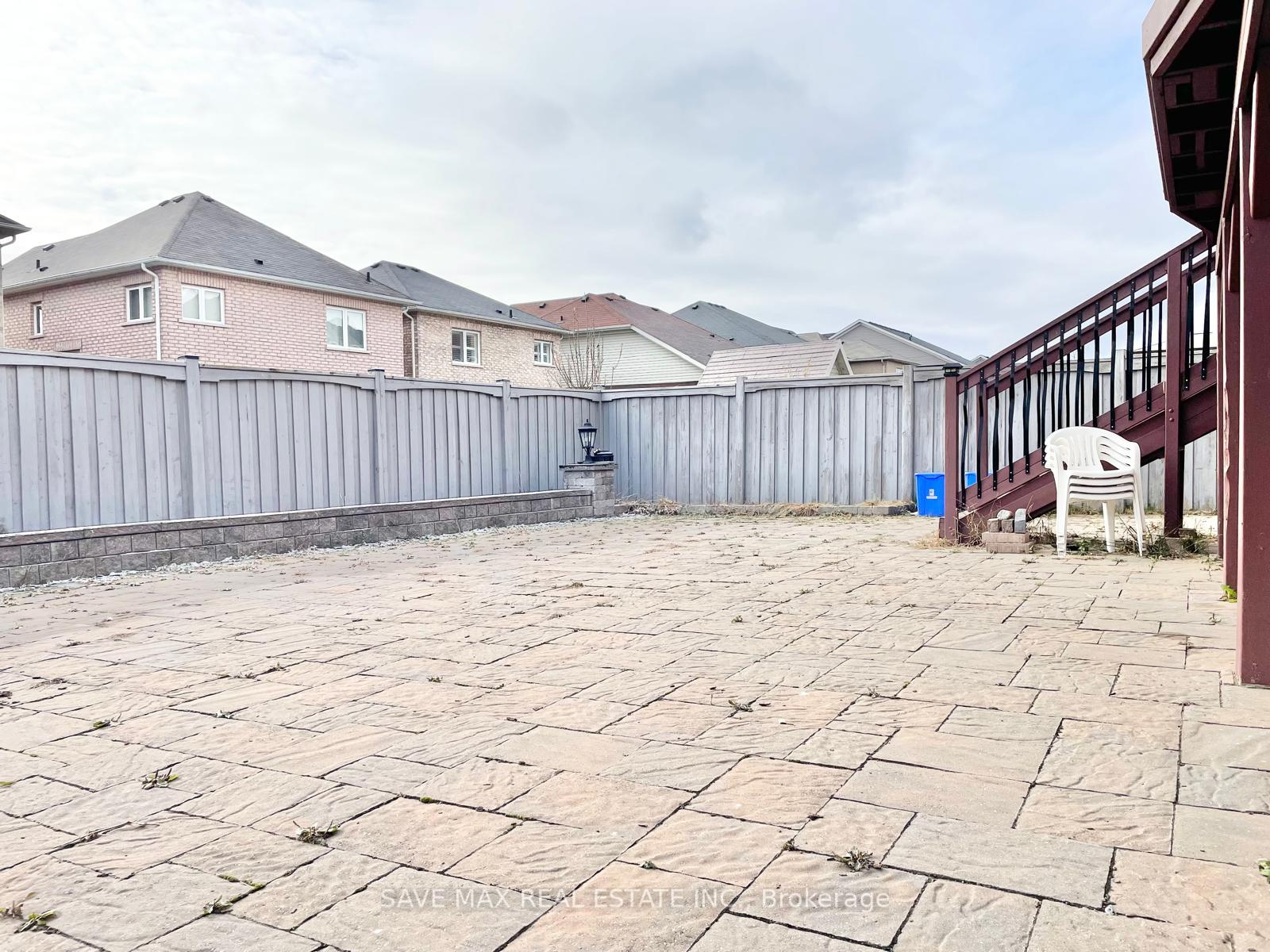 Photo 4 of Unit BSMT, 162 Ted Miller Crescent, Clarington, Bowmanville — HOMEH