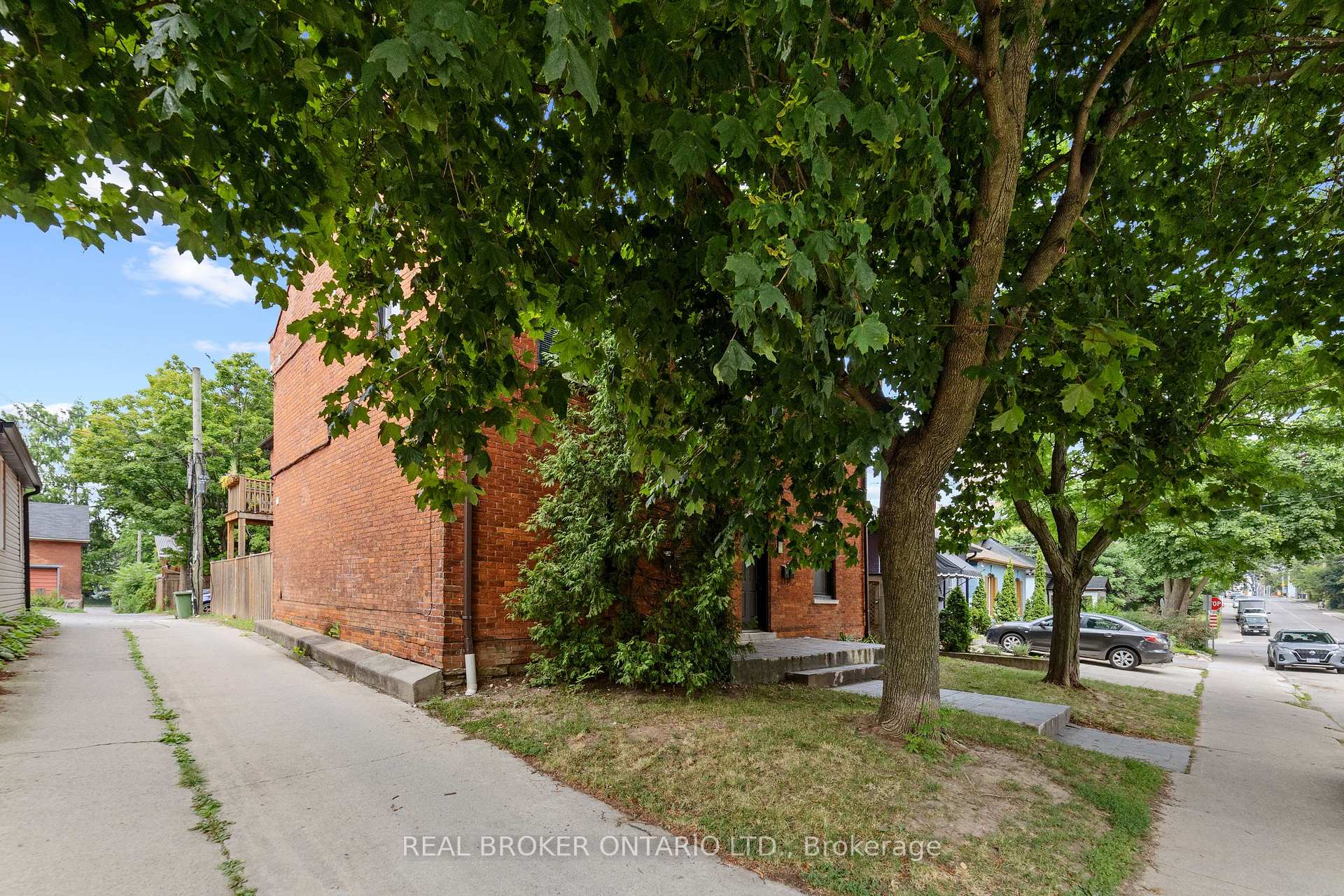 Photo 2 of 188-190 Caroline Street S, Hamilton, Durand — HOMEH