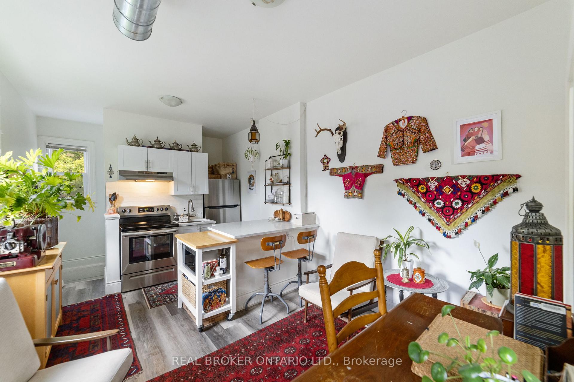 Photo 4 of 188-190 Caroline Street S, Hamilton, Durand — HOMEH