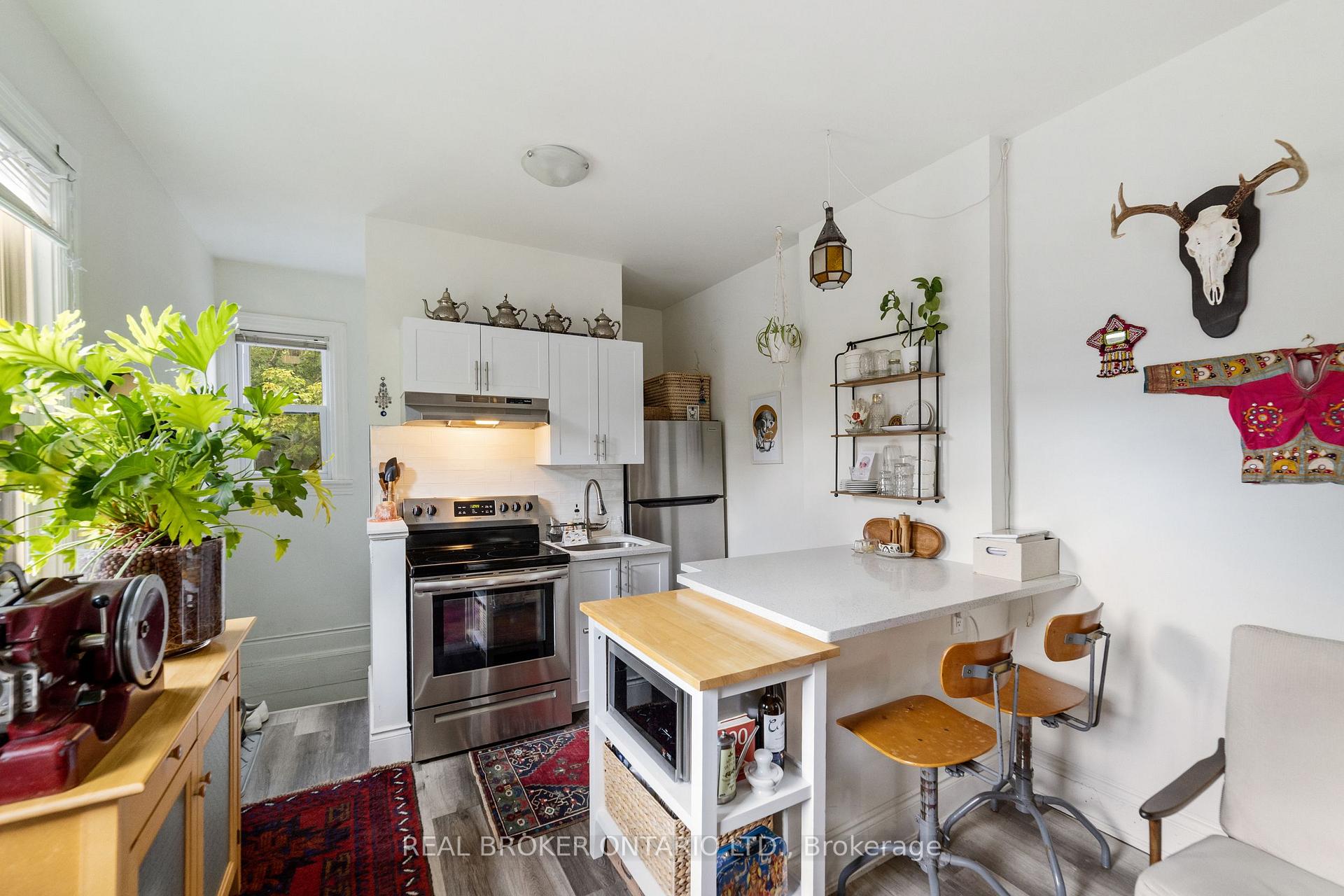 Photo 5 of 188-190 Caroline Street S, Hamilton, Durand — HOMEH
