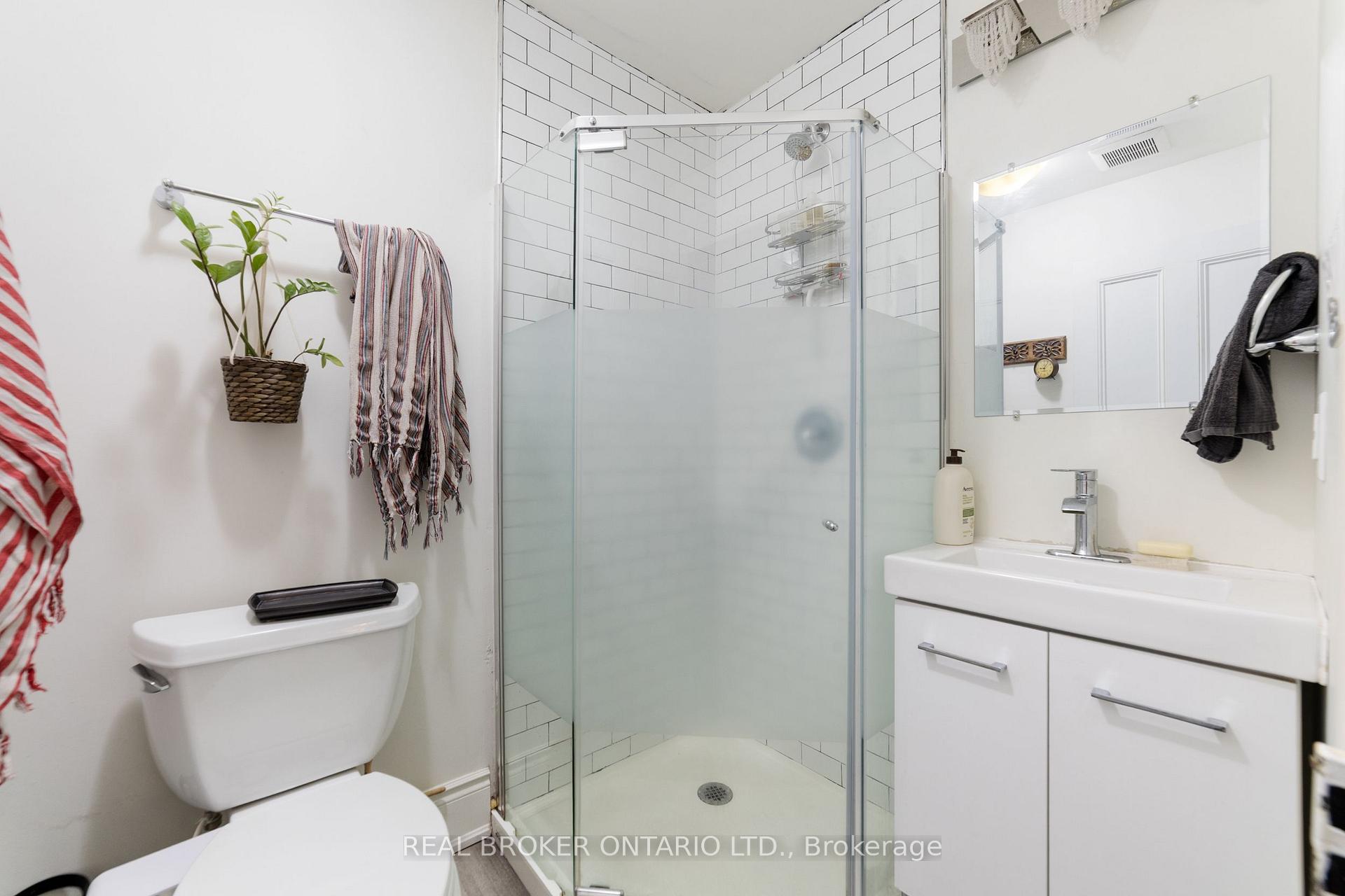 Photo 7 of 188-190 Caroline Street S, Hamilton, Durand — HOMEH