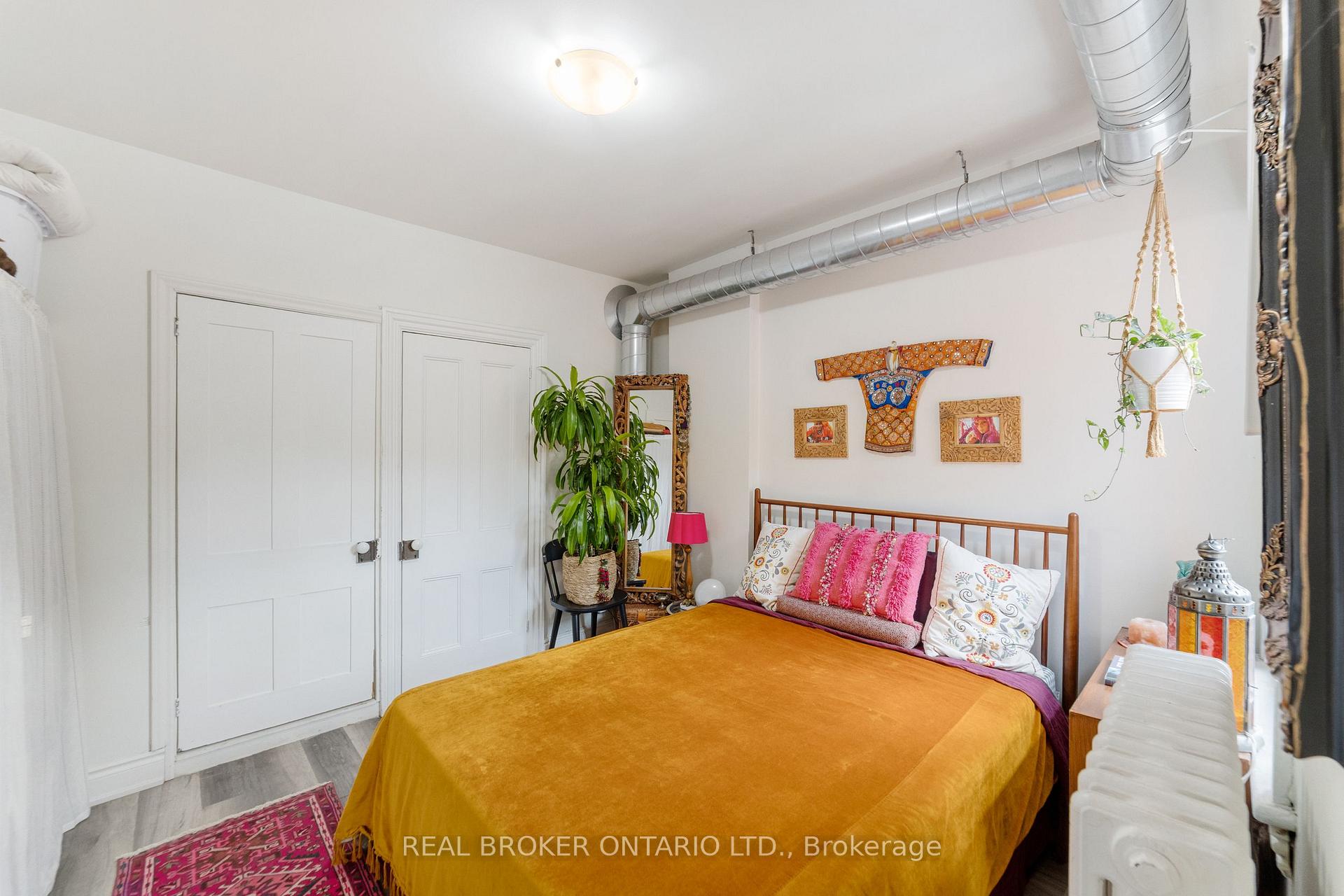 Photo 8 of 188-190 Caroline Street S, Hamilton, Durand — HOMEH