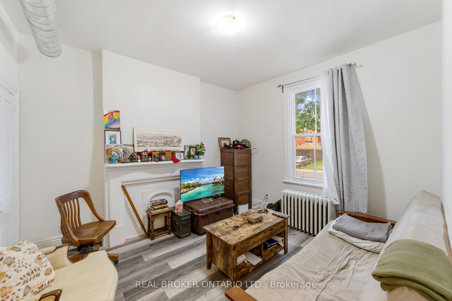 Photo 9 of 188-190 Caroline Street S, Hamilton, Durand — HOMEH