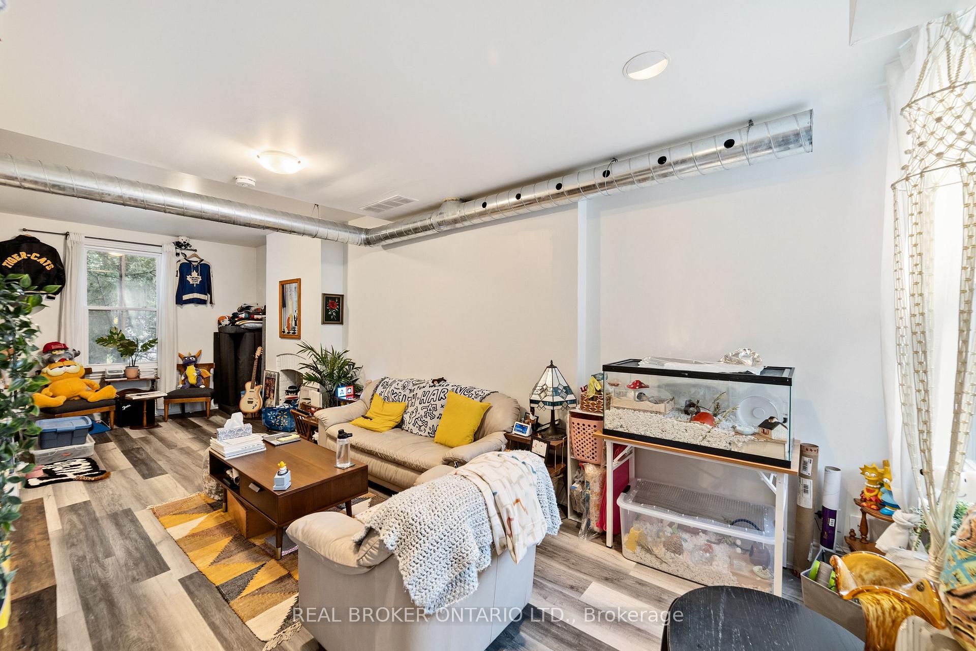 Photo 18 of 188-190 Caroline Street S, Hamilton, Durand — HOMEH