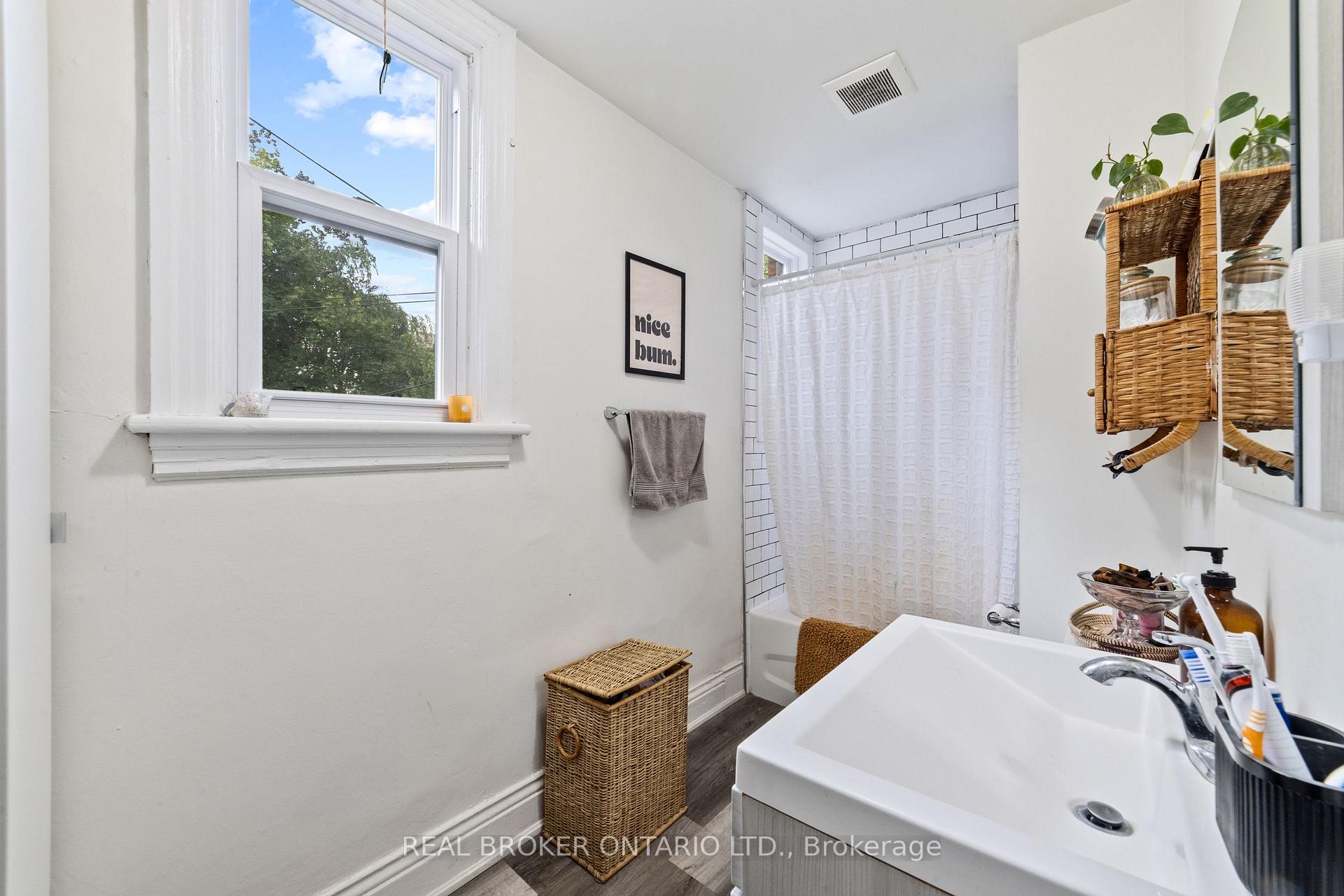 Photo 27 of 188-190 Caroline Street S, Hamilton, Durand — HOMEH