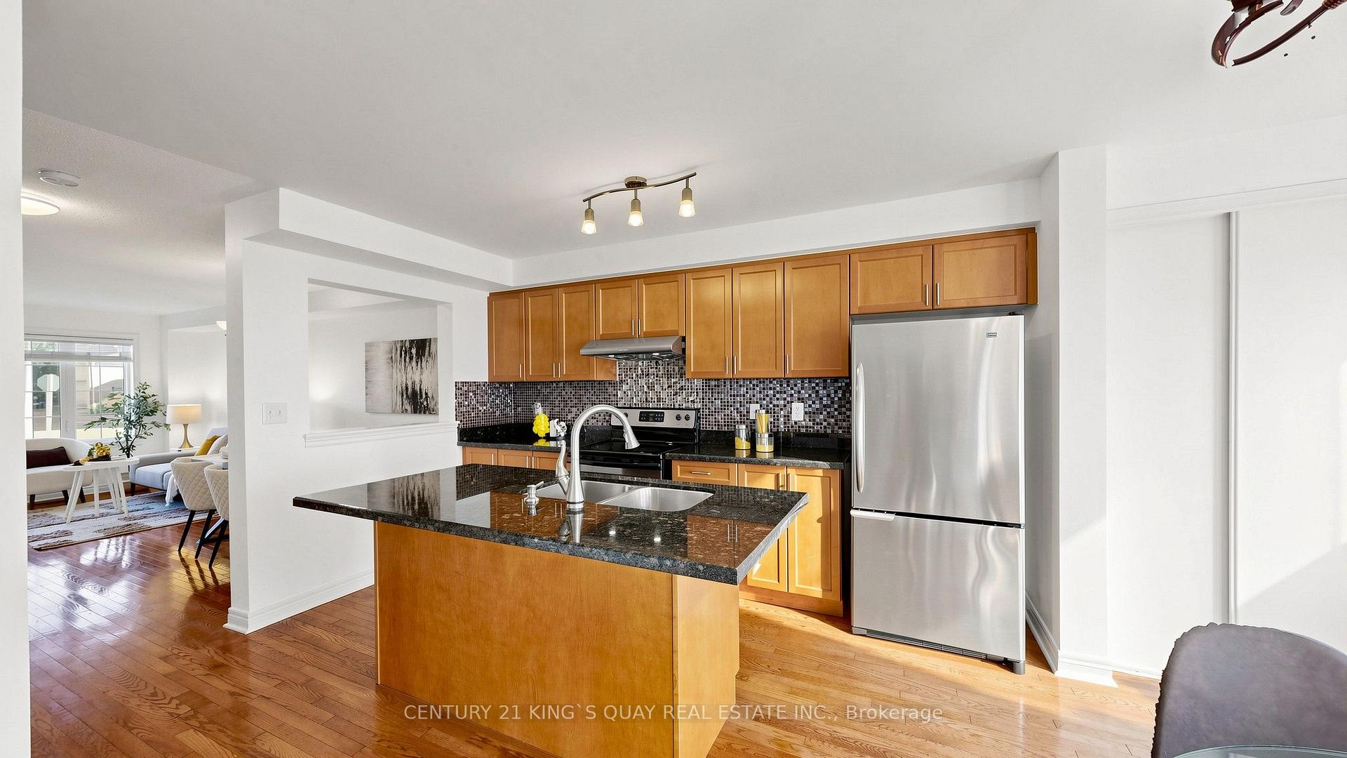 Photo 13 of 51 Shady Oaks Avenue, Markham, Cornell — HOMEH