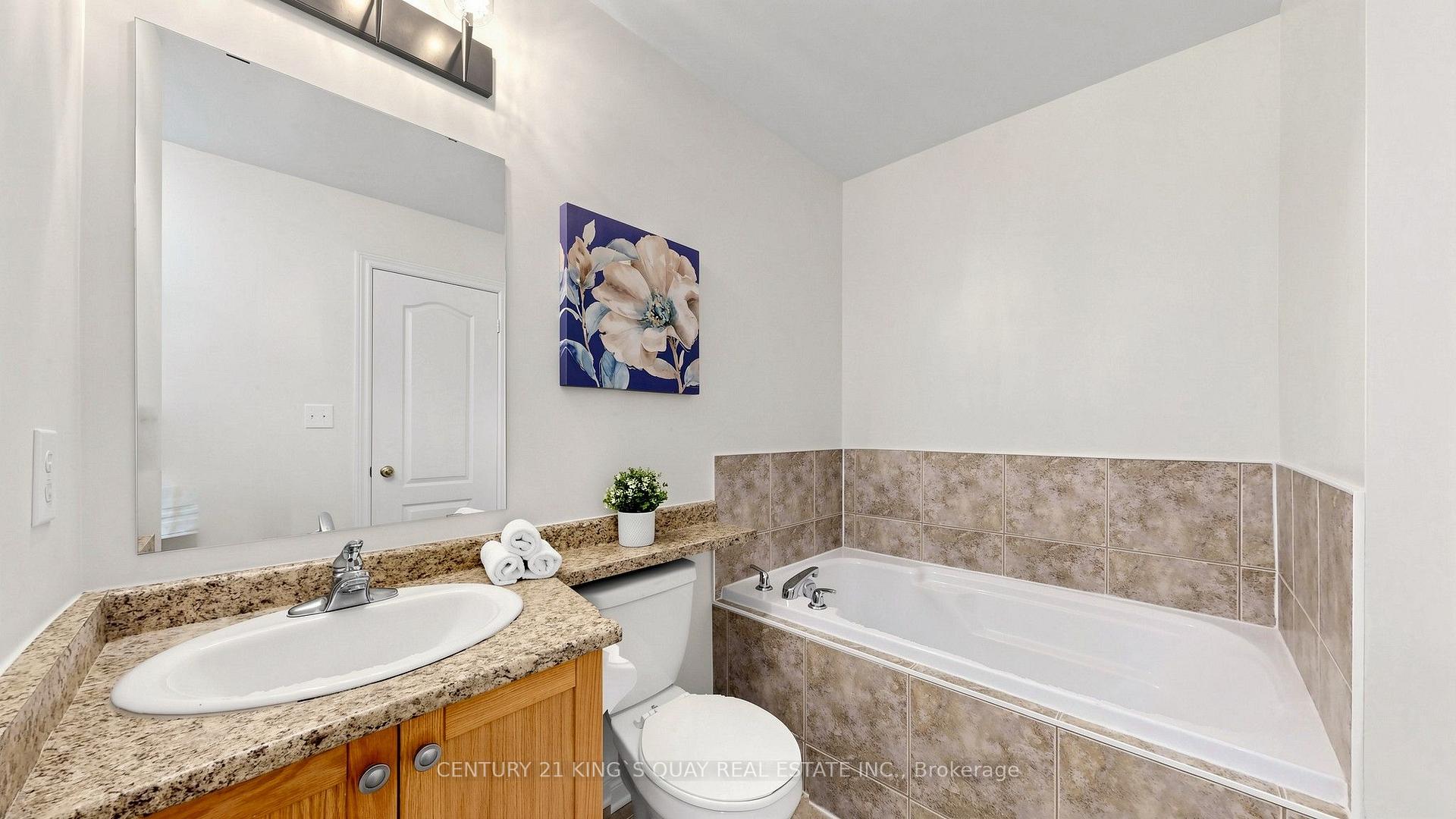 Photo 30 of 51 Shady Oaks Avenue, Markham, Cornell — HOMEH