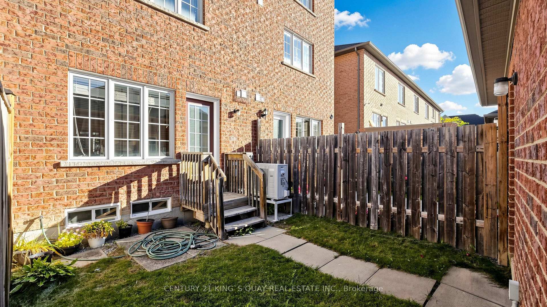 Photo 43 of 51 Shady Oaks Avenue, Markham, Cornell — HOMEH