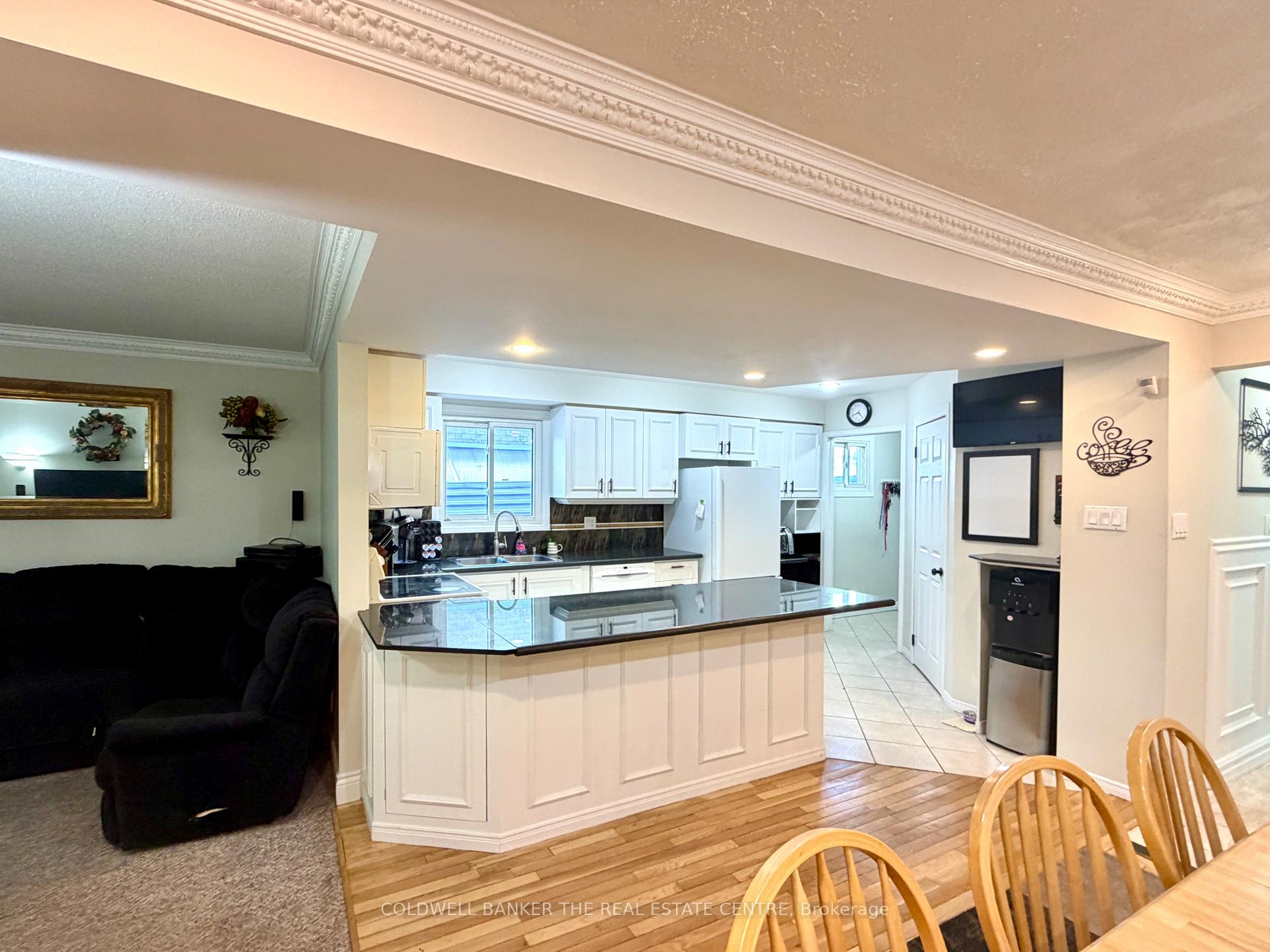 Photo 8 of 227 Hickling Trail, Barrie, Grove East — HOMEH