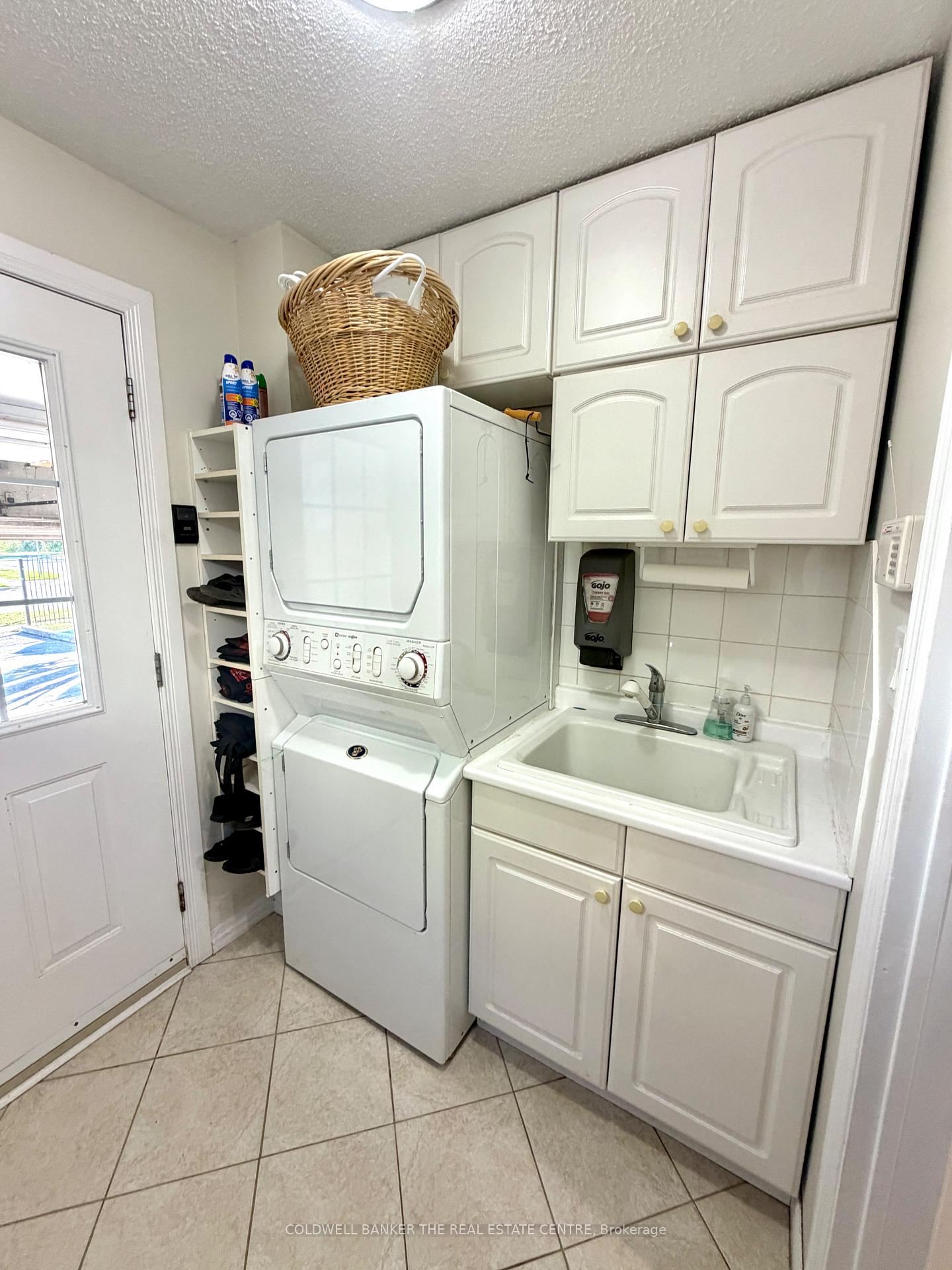 Photo 13 of 227 Hickling Trail, Barrie, Grove East — HOMEH
