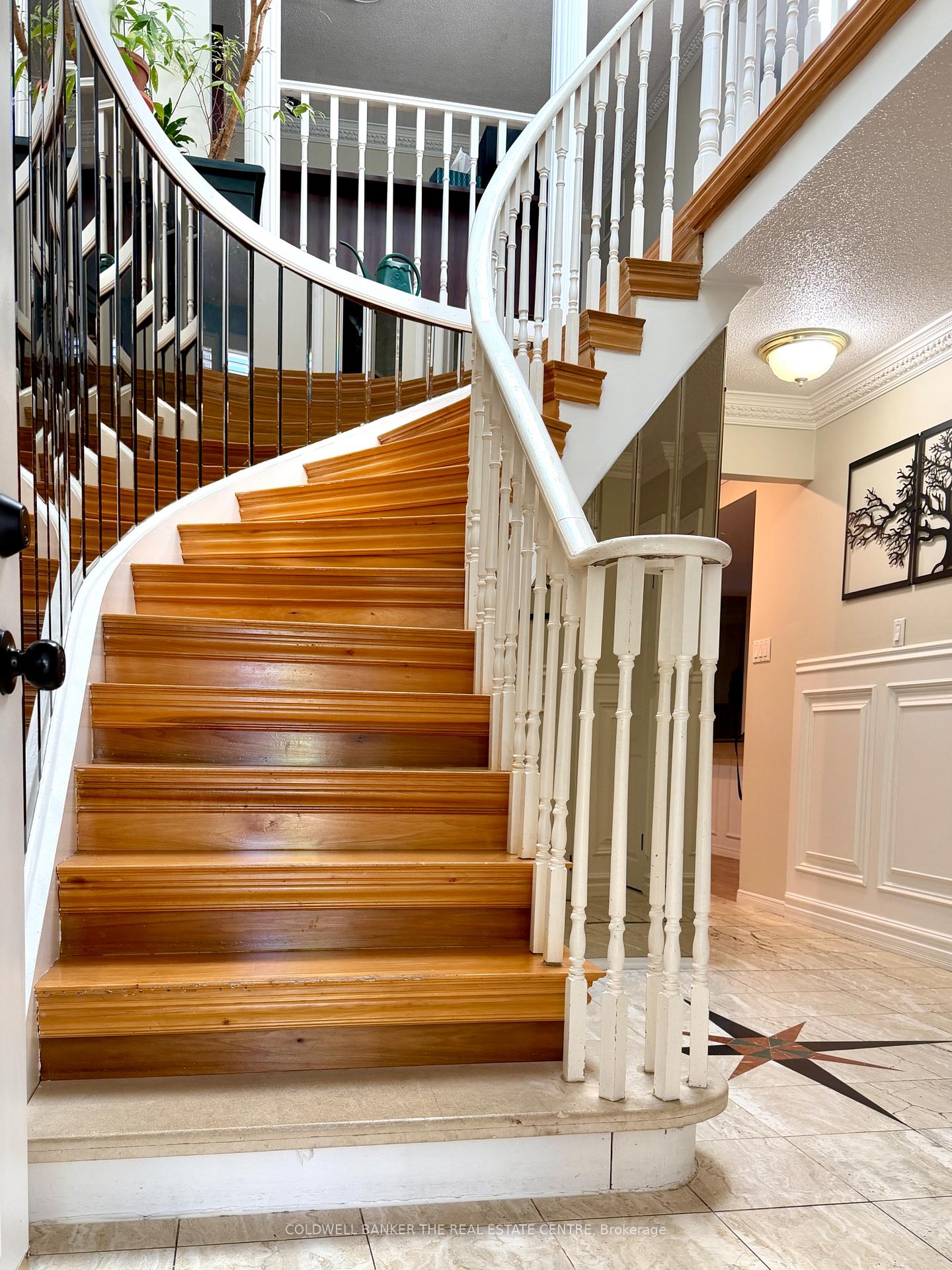 Photo 15 of 227 Hickling Trail, Barrie, Grove East — HOMEH