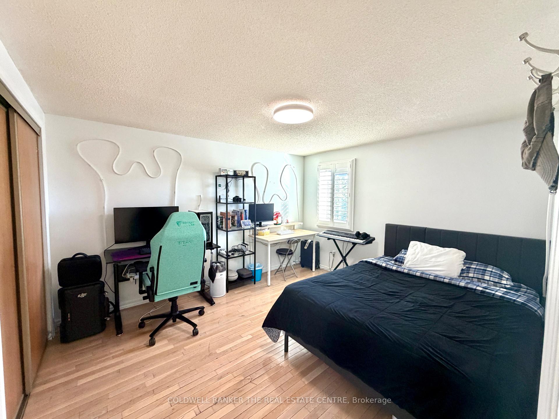 Photo 21 of 227 Hickling Trail, Barrie, Grove East — HOMEH