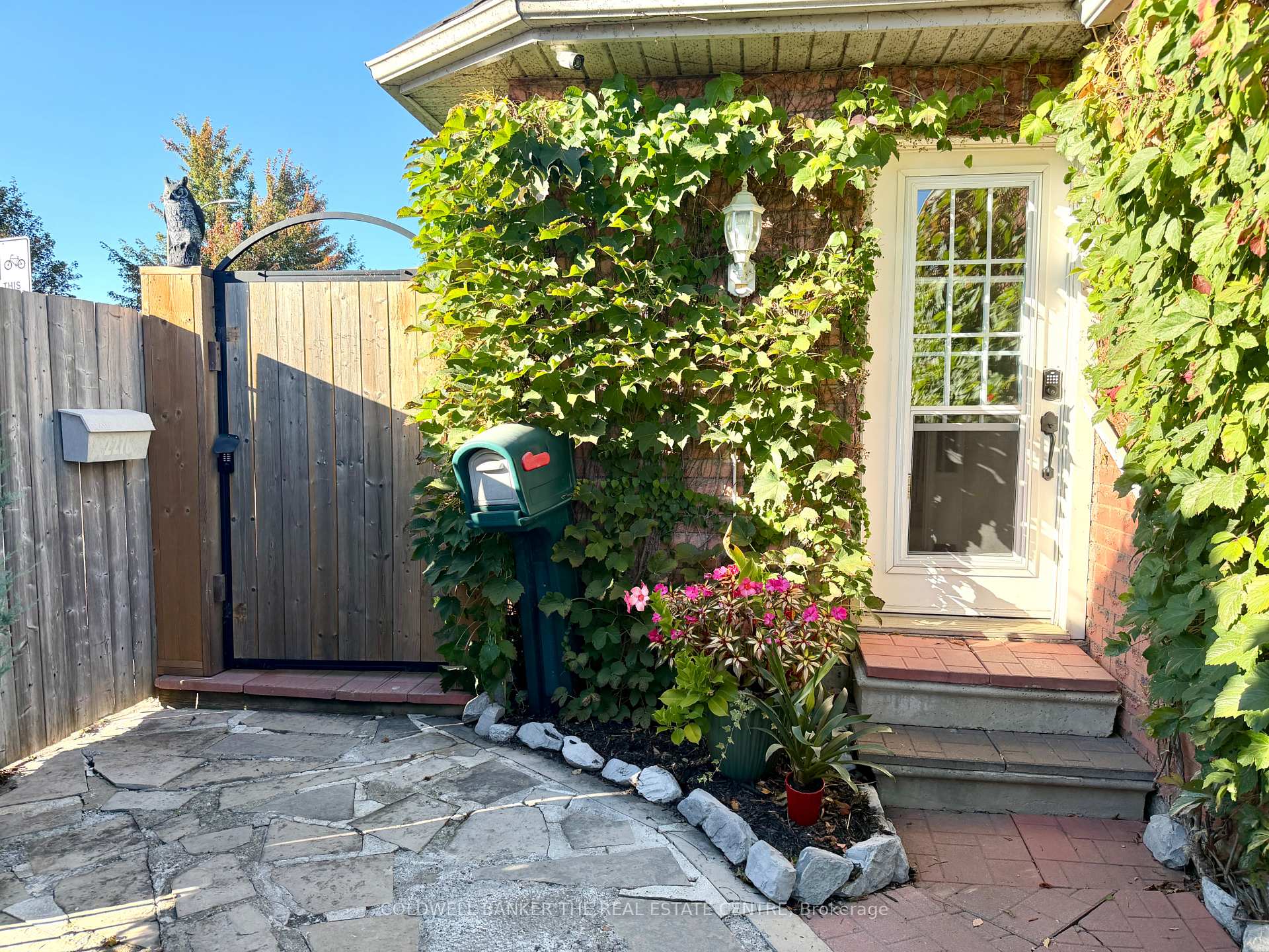Photo 36 of 227 Hickling Trail, Barrie, Grove East — HOMEH