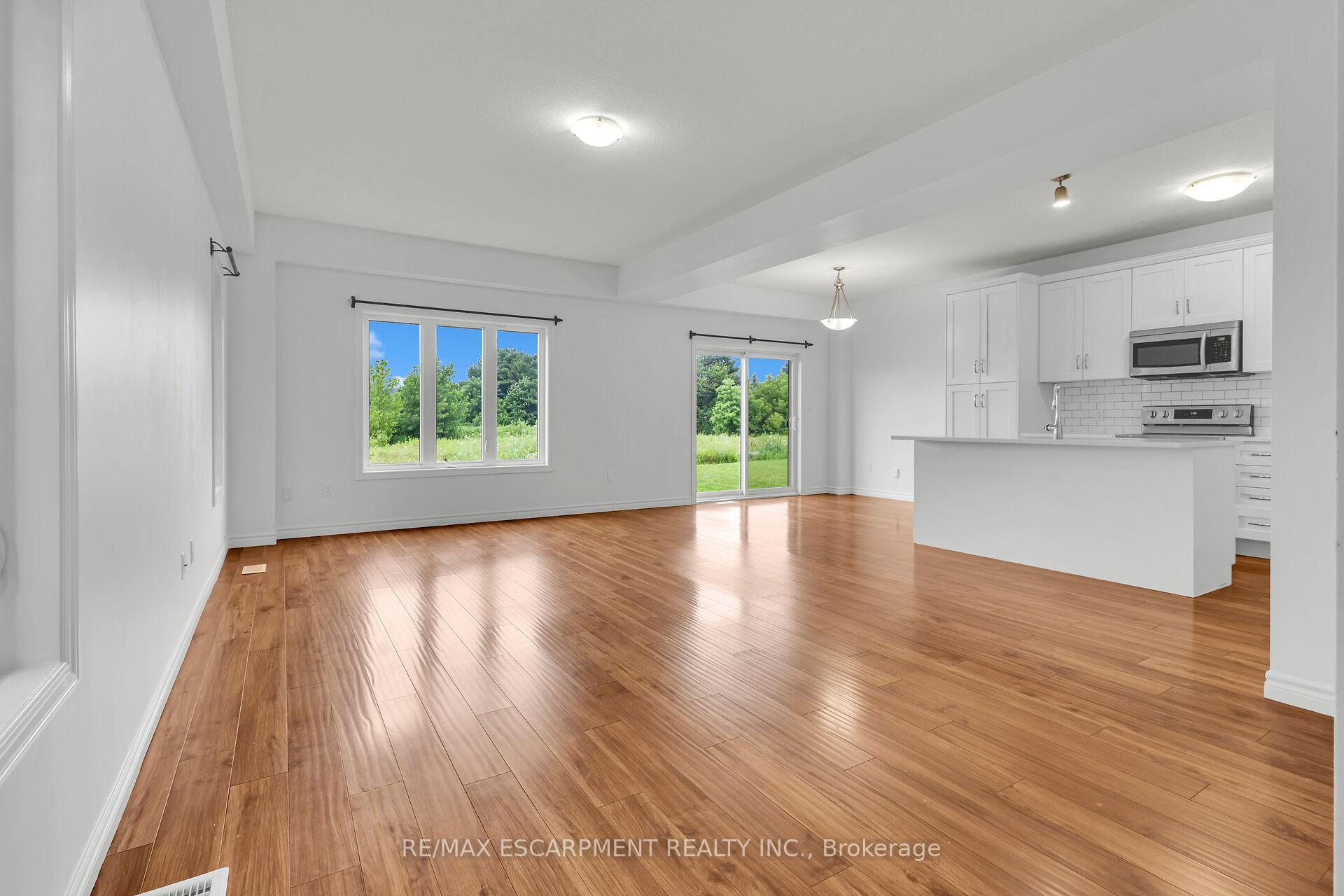 Photo 9 of 1318 Caen Avenue, Woodstock, Woodstock - North — HOMEH